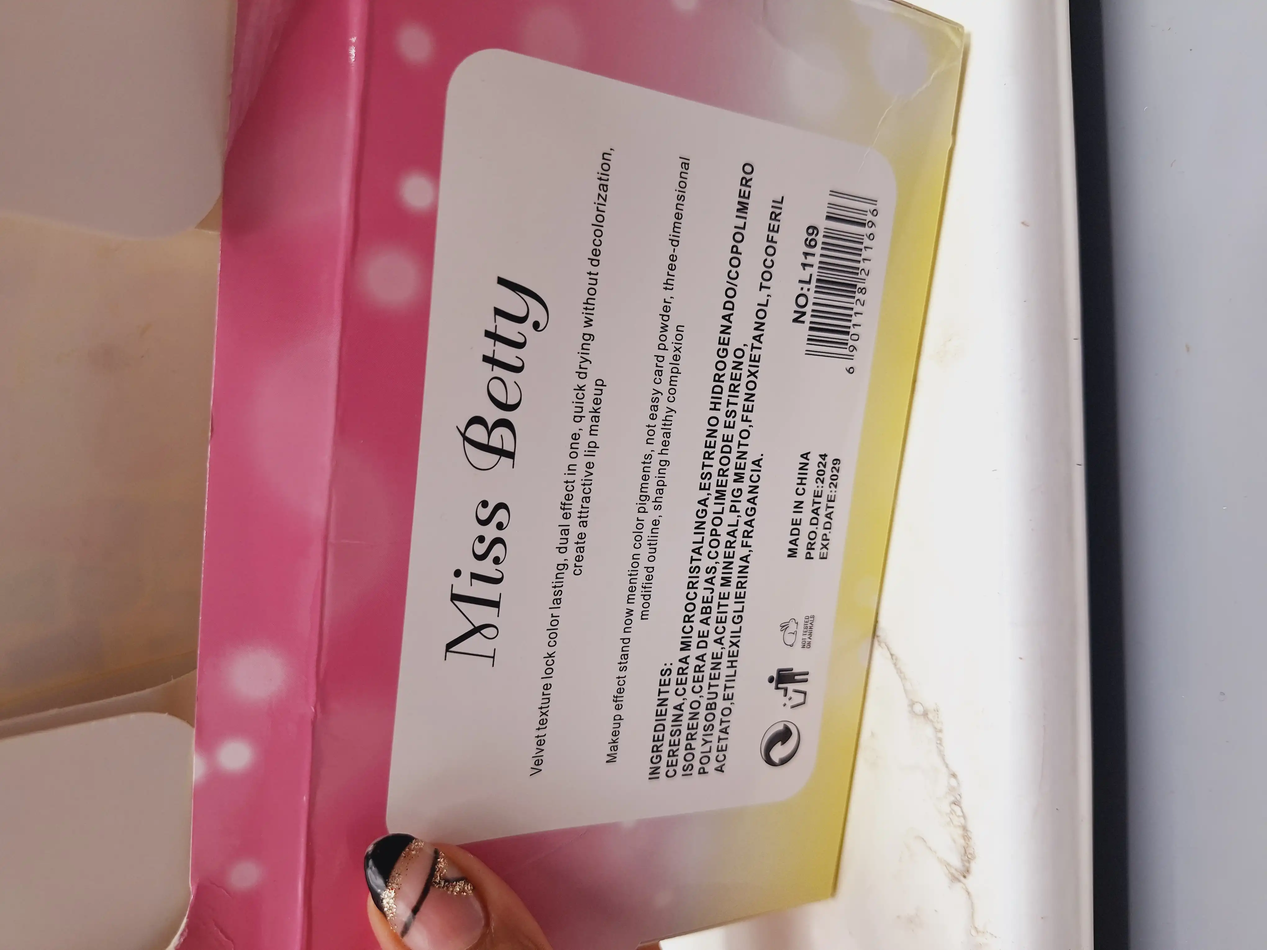 برق لب شاین دار شامپاینی Miss Betty کد L1169