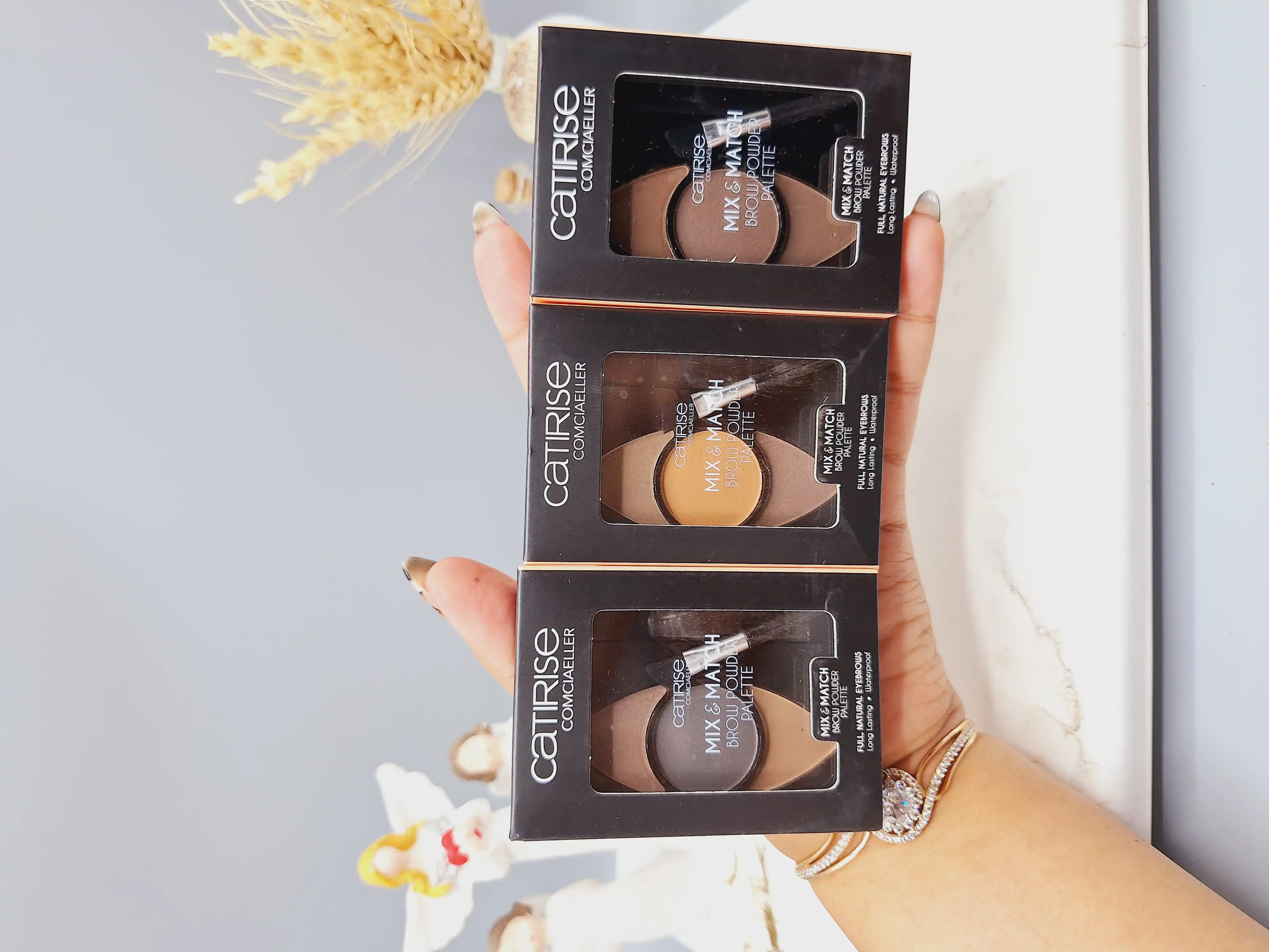 پالت سایه ابرو سه رنگ همراه با براش برند CATIRISE کد 212174