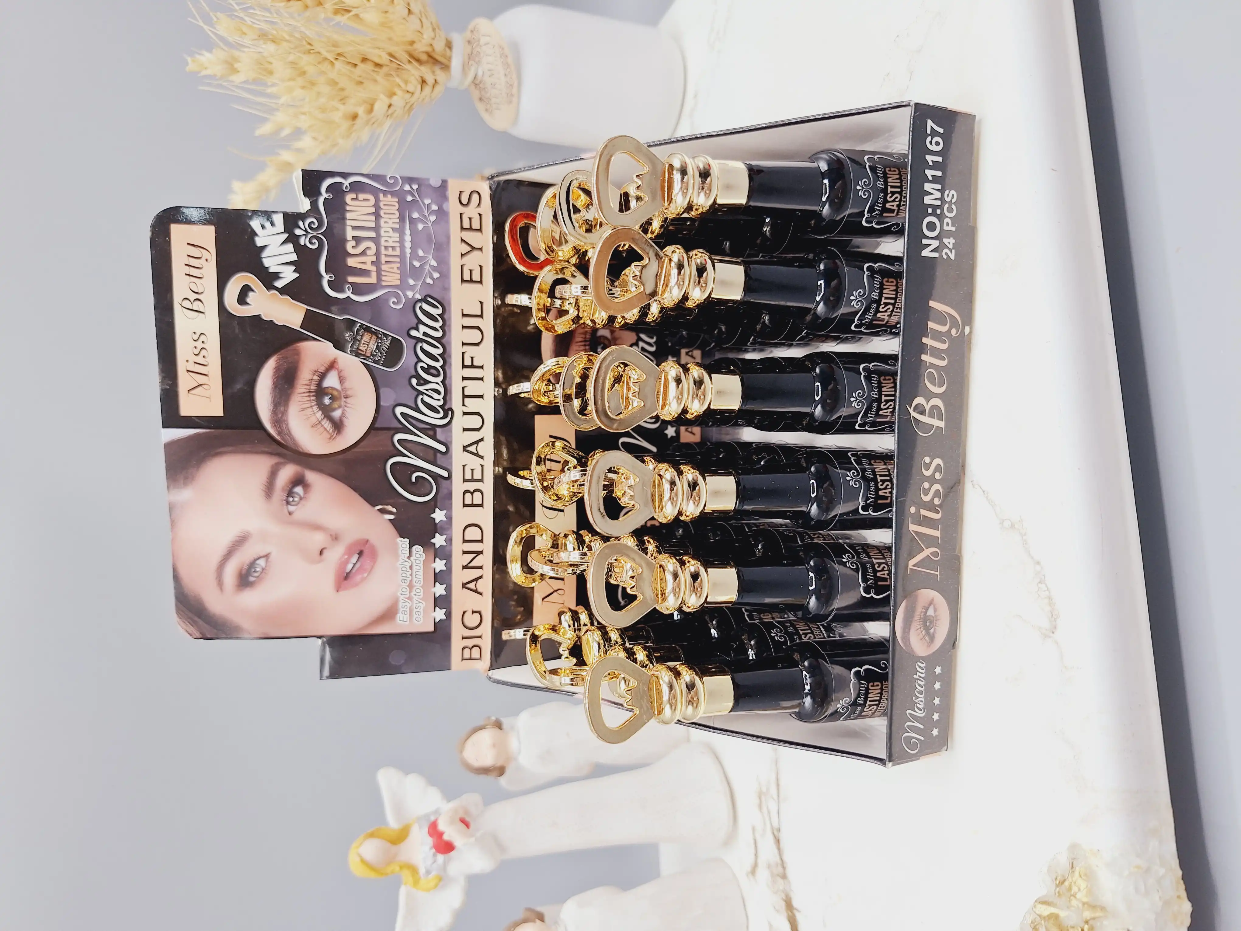 ریمل پوکه مشکی شامپاینی Miss Betty کد M1167