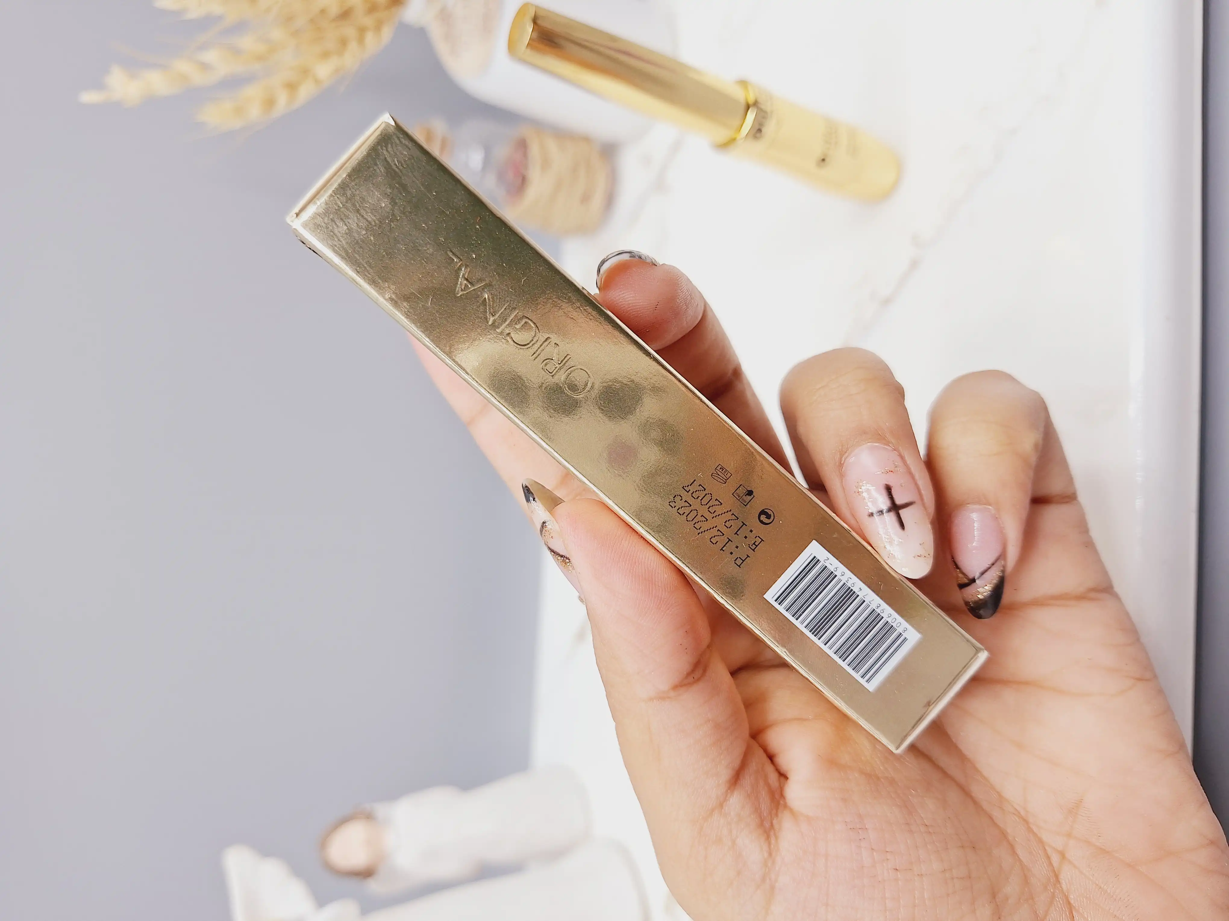 خط چشم مویی پوکه طلایی Oriflame کد 9369