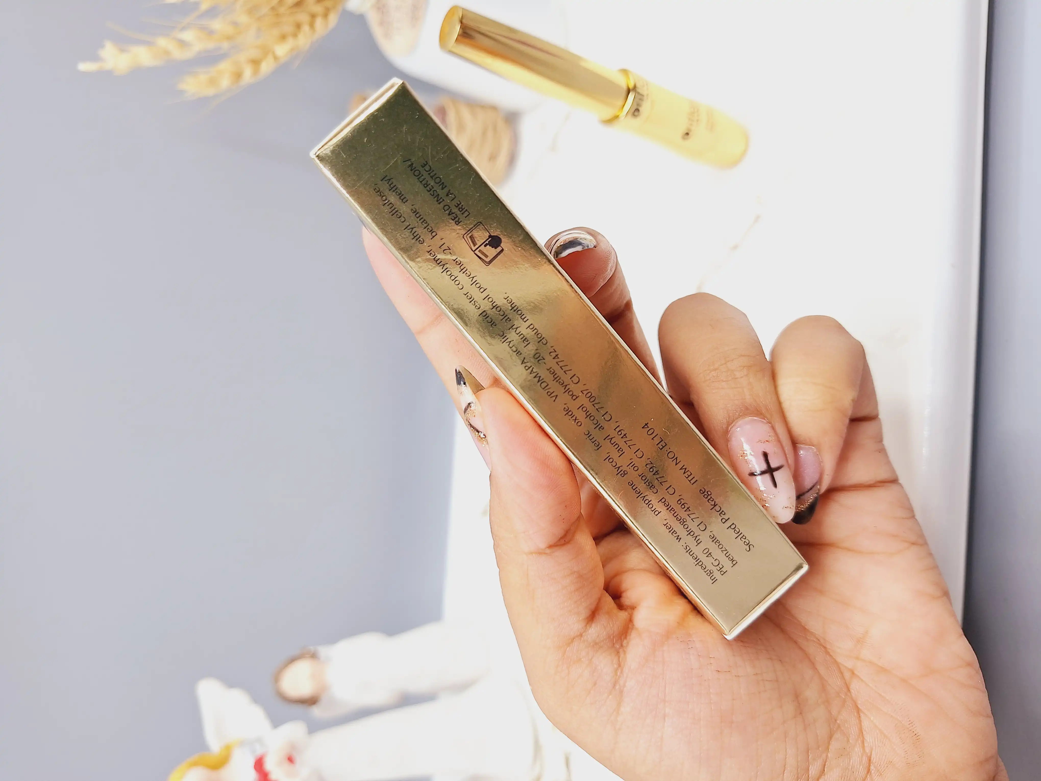 خط چشم مویی پوکه طلایی Oriflame کد 9369