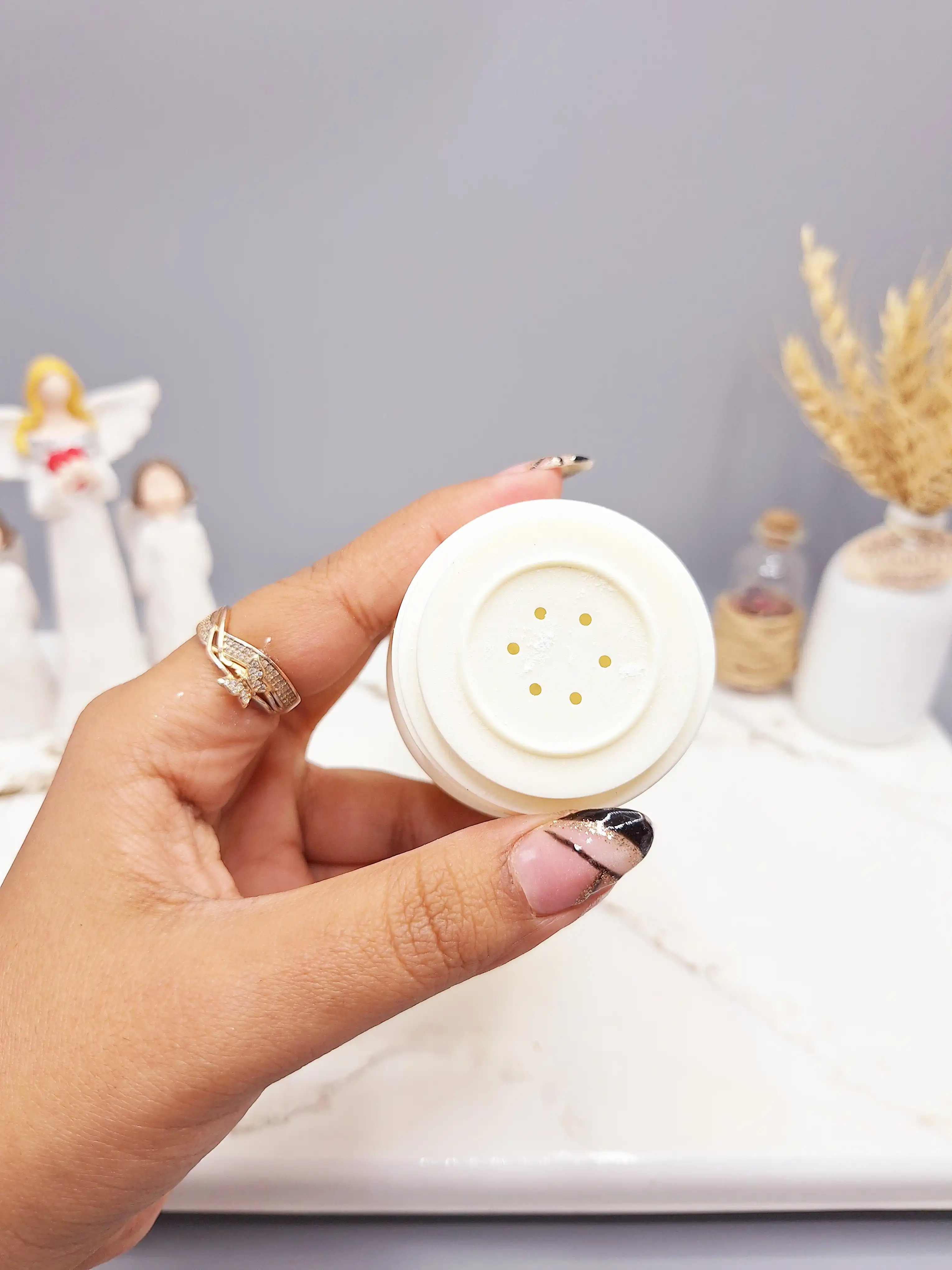 پودر خوشبو کننده بدن 250  گرمی رایحه گل رز بنفش مکس لیدی Max lady کد 4167