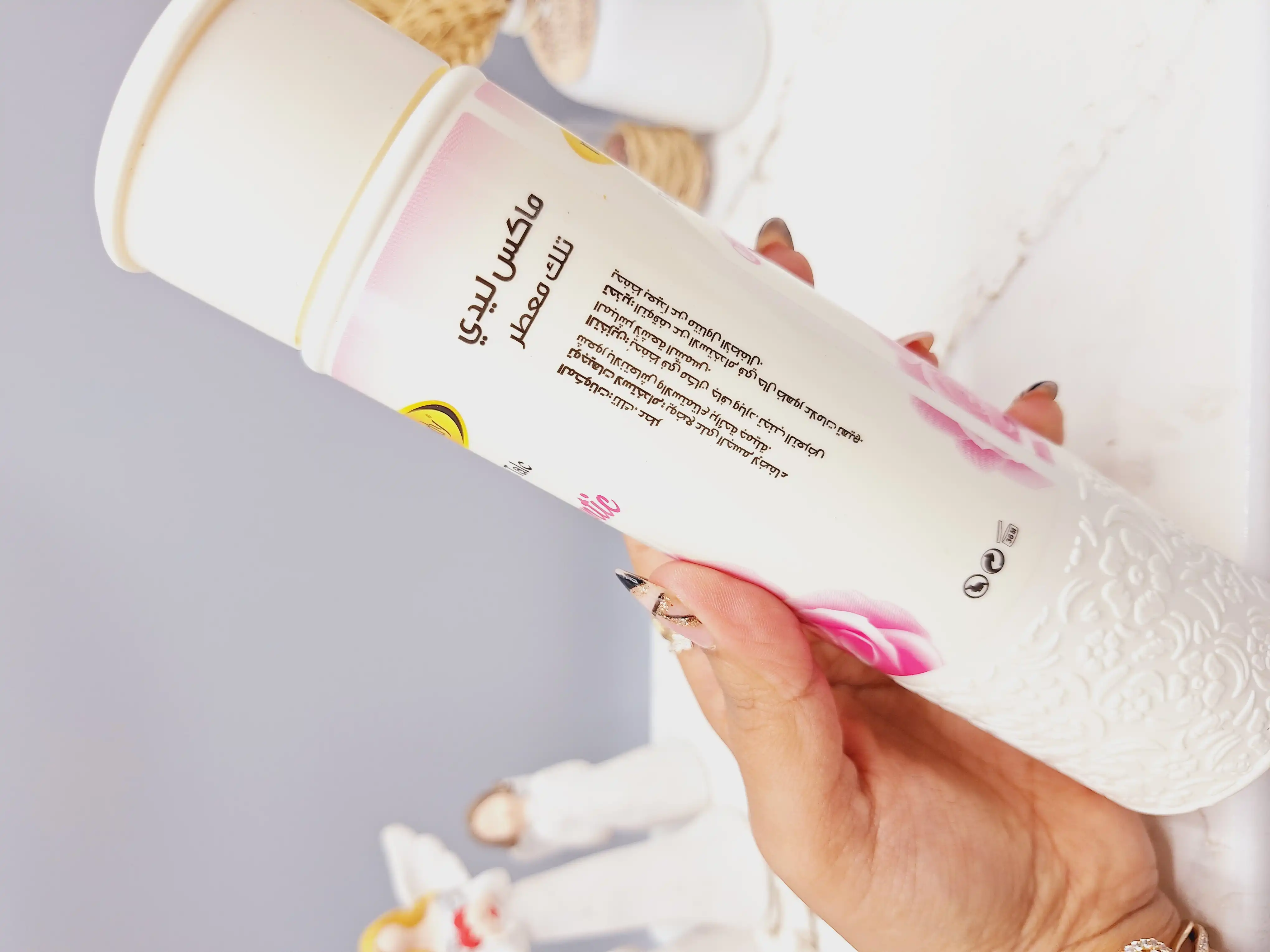 پودر خوشبو کننده بدن 250  گرمی رایحه گل رز صورتی مکس لیدی Max lady