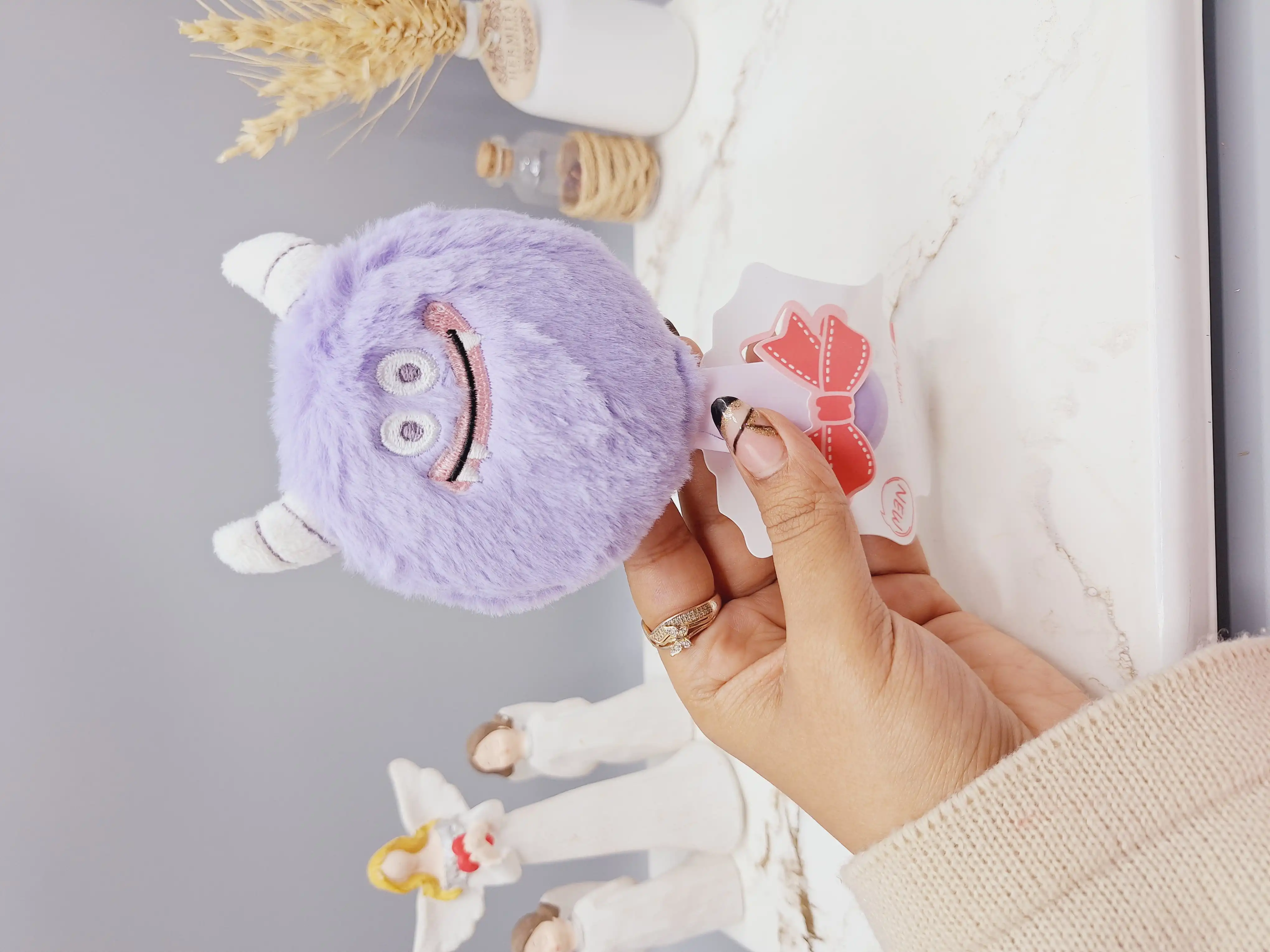 آینه دسته دار پشمالو و فانتزی