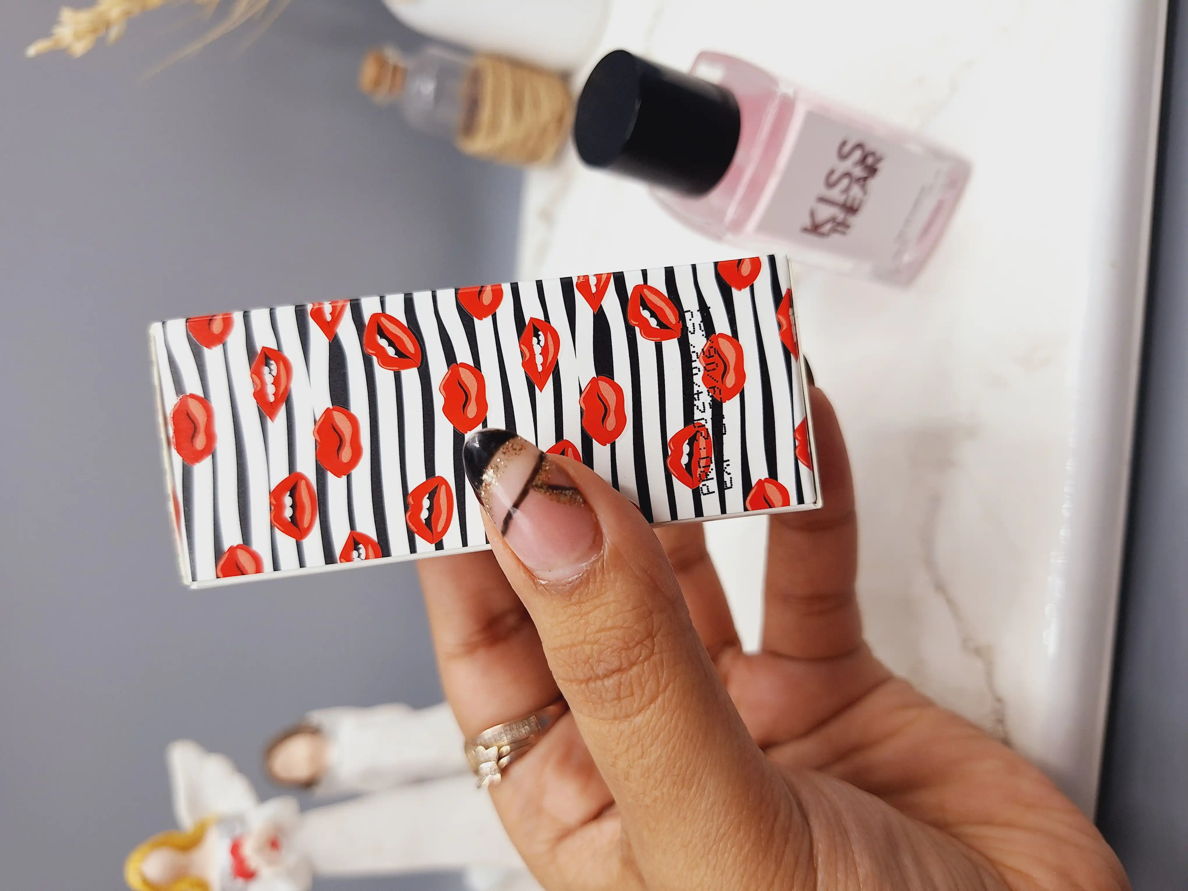 ادکلن KISS THE AIR حجم 30 میل زنانه کد 1492