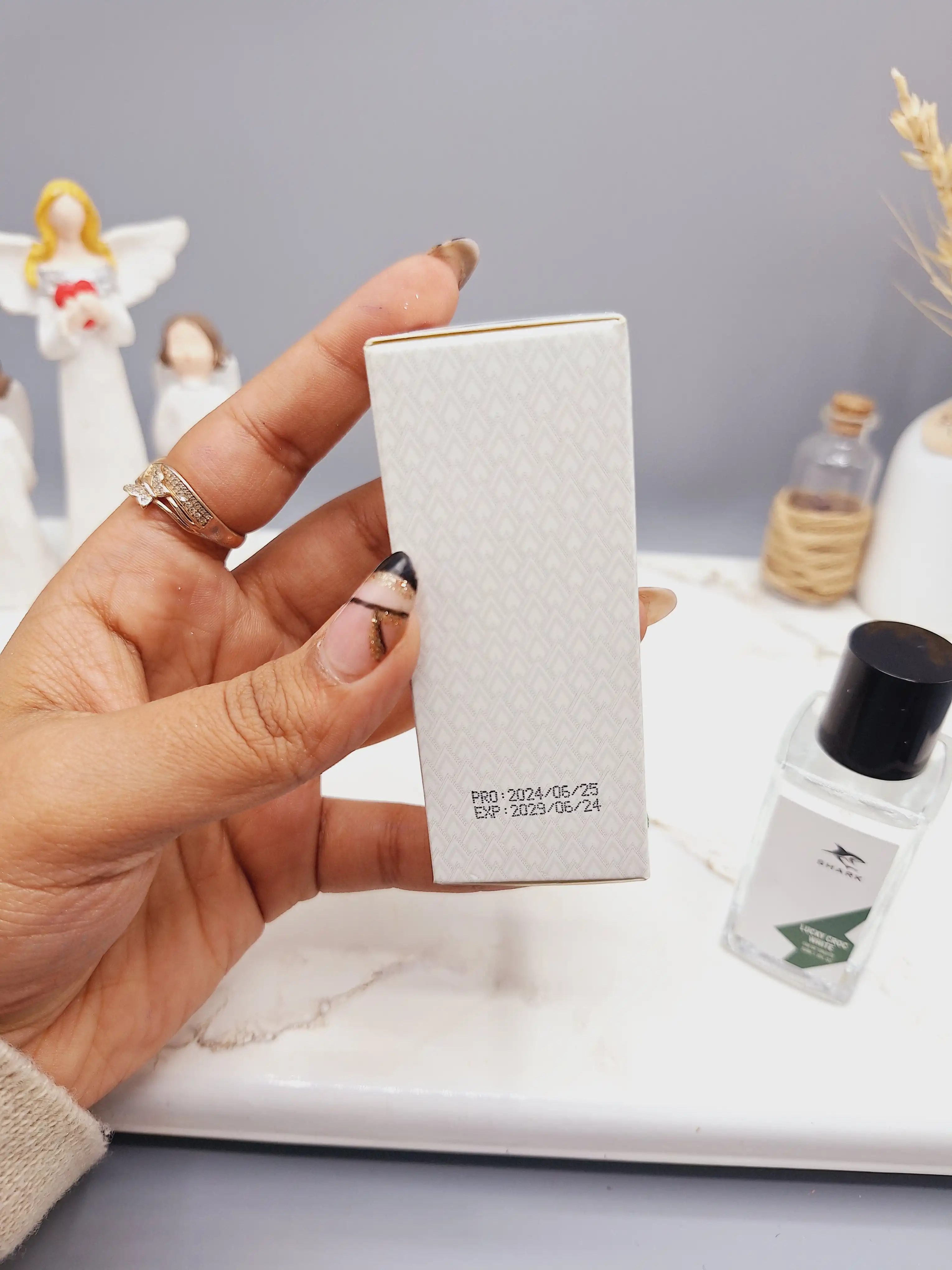 ادکلن LUCKY CROC WHITE مدل کوسه حجم 30 میل مردانه کد 1157
