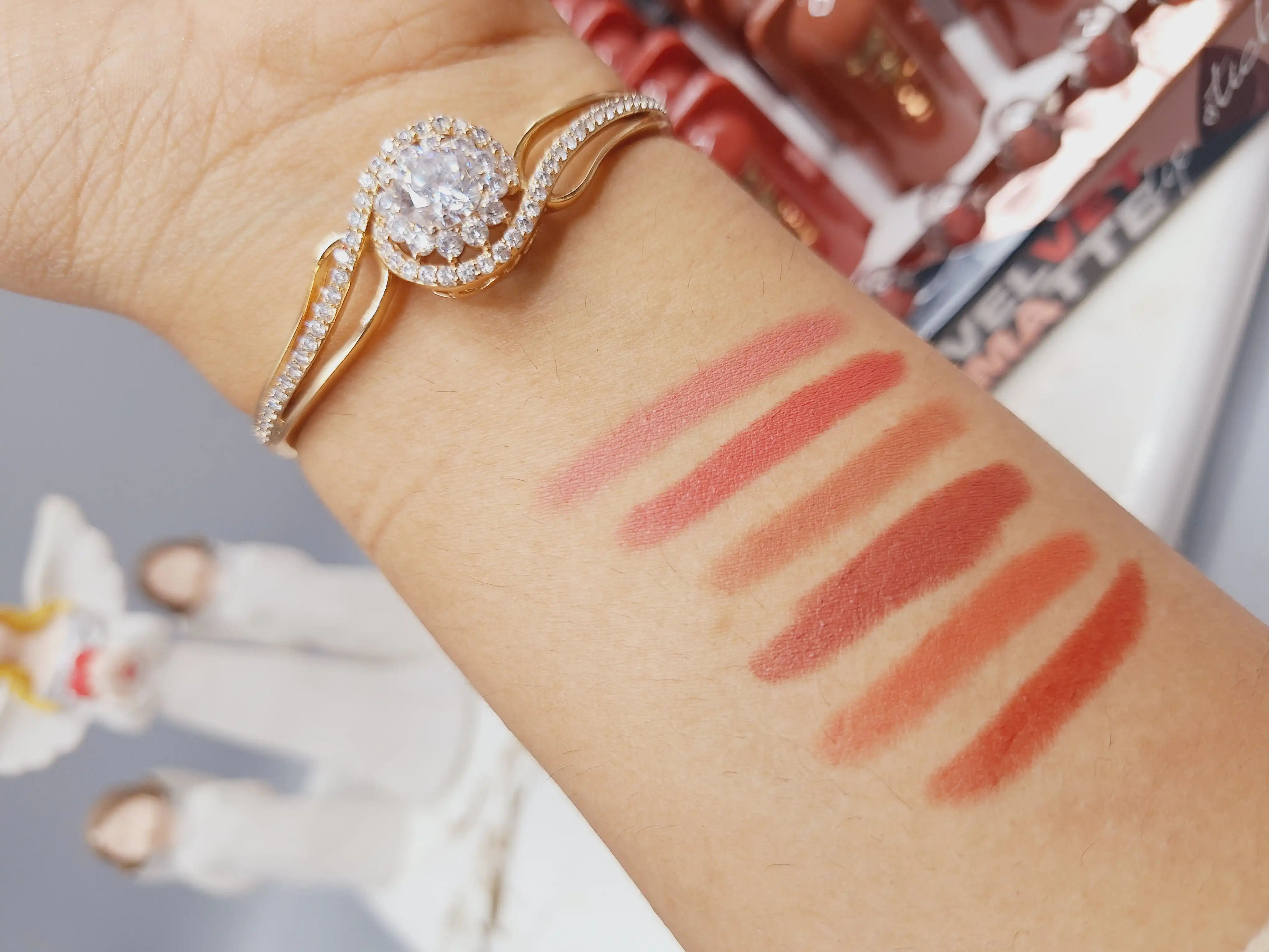 پک 6 تایی رژ جامد مات و روان برند AOZY کد 007