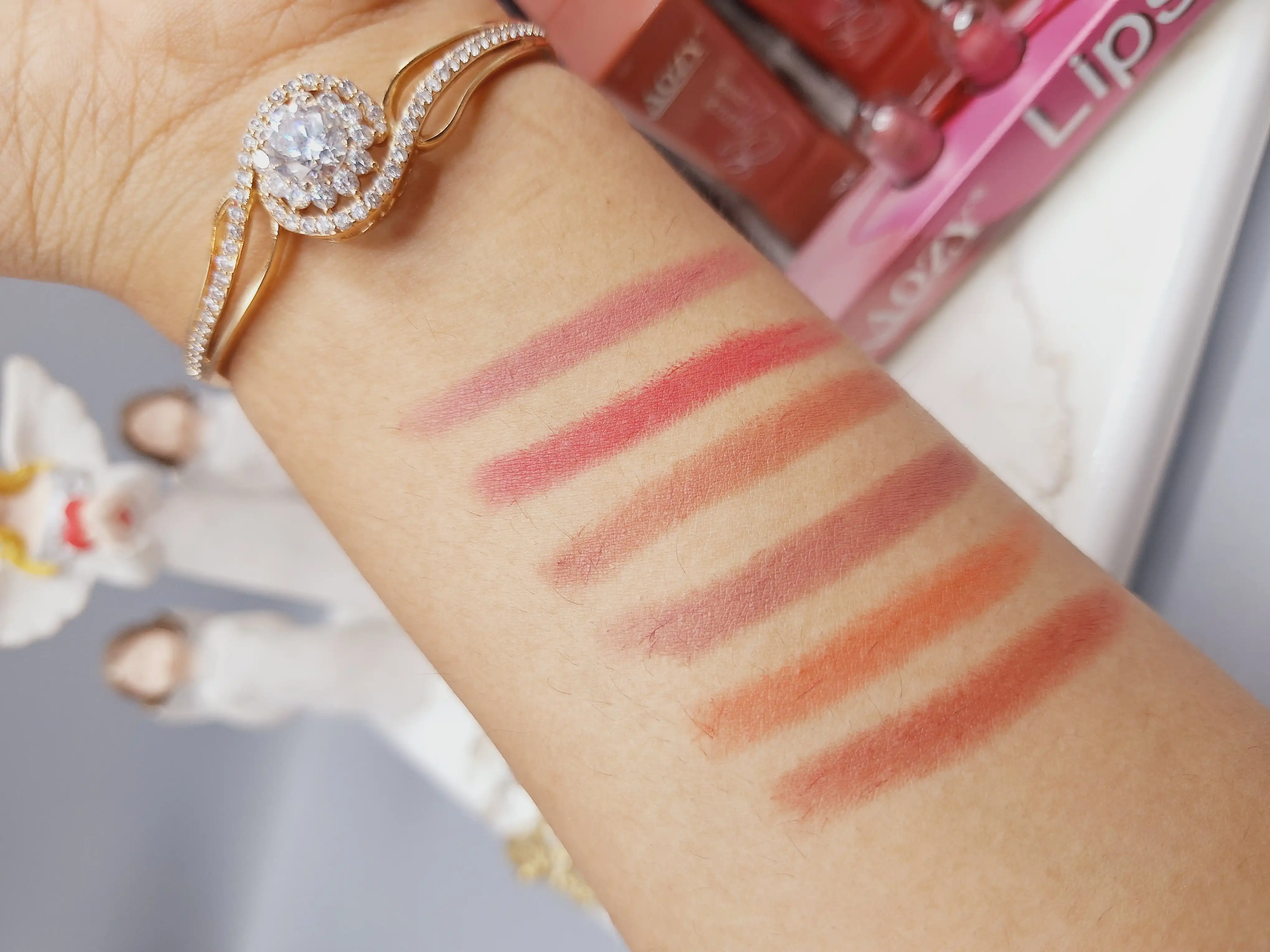 پک 6 تایی رژ جامد پرطرفدار AOZY کدAB001