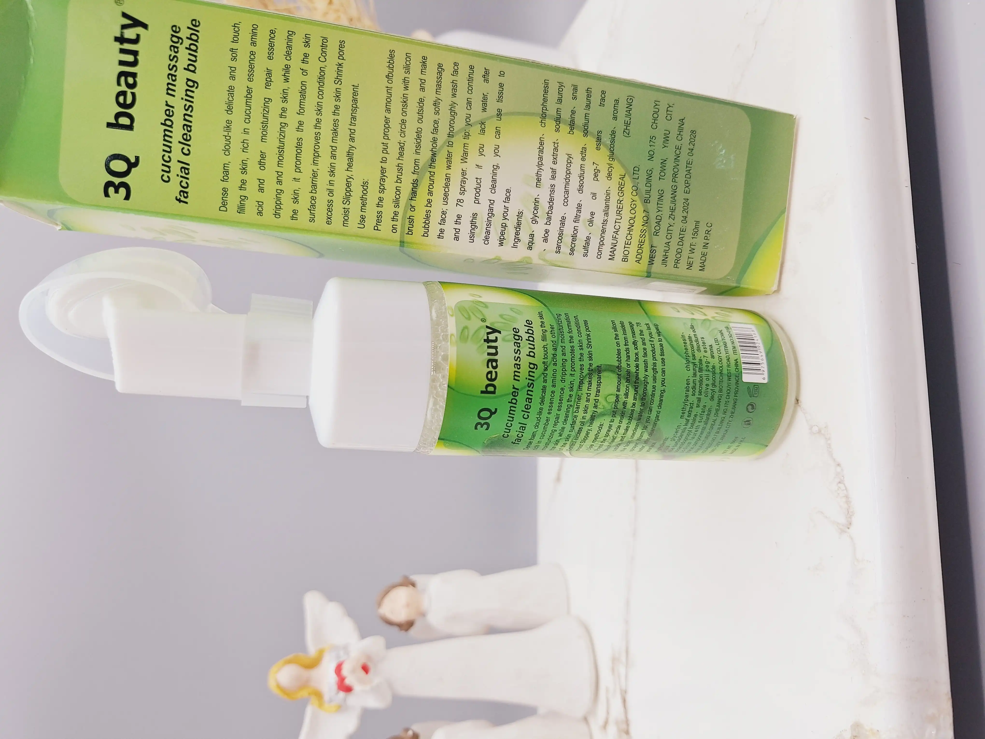 فوم حبابی براش دار خیار با آبرسانی عمیق پوست برند 3Q beauty کد 4168