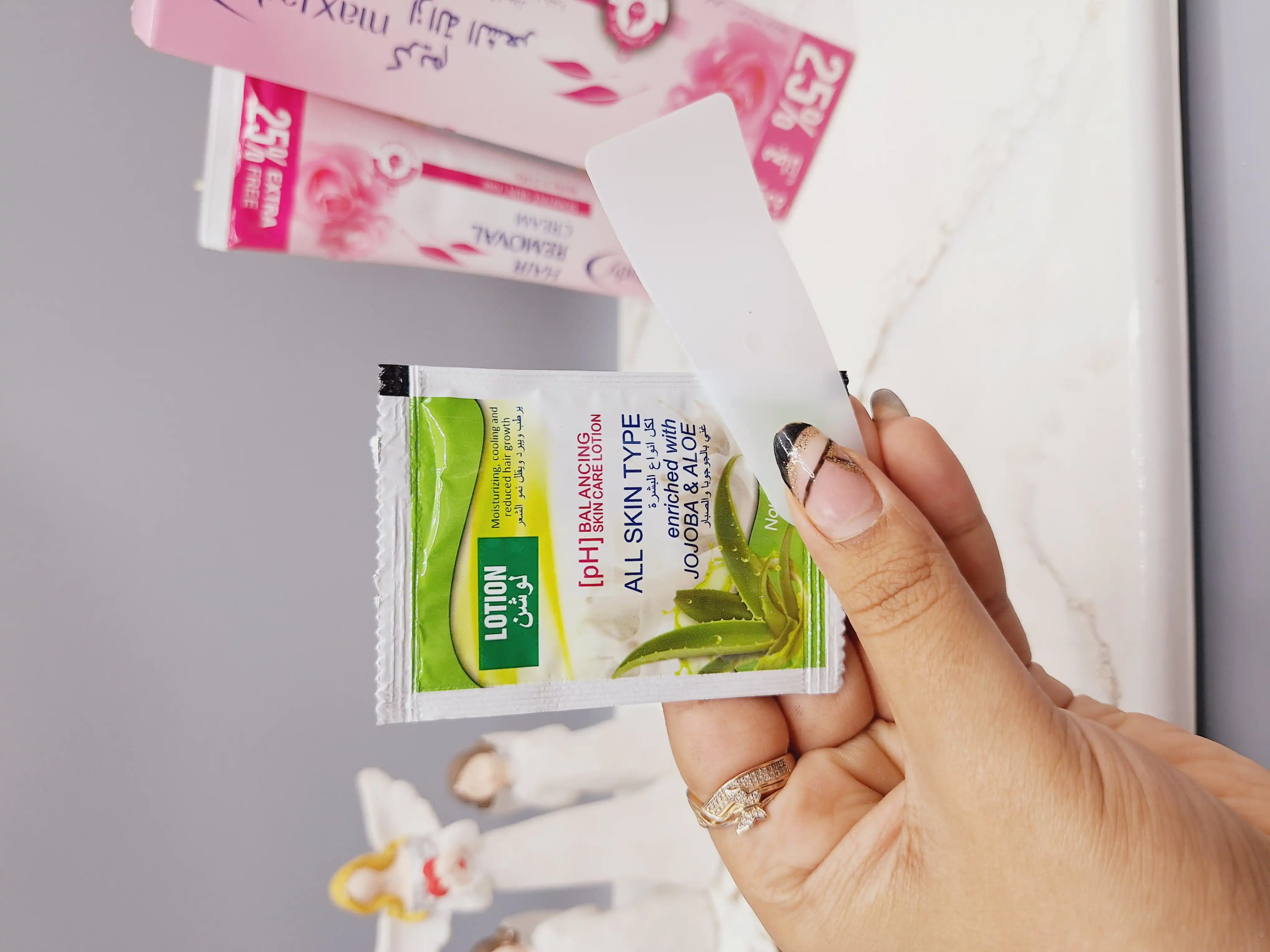 کرم موبر بدن برند مکس لیدی رایحه گل  رز صورتی کد 2091