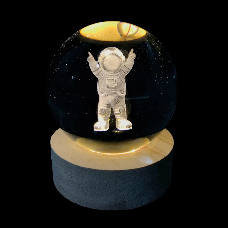 چراغ خواب گوی کریستالی فوق العاده زیبا طرح فضانورد