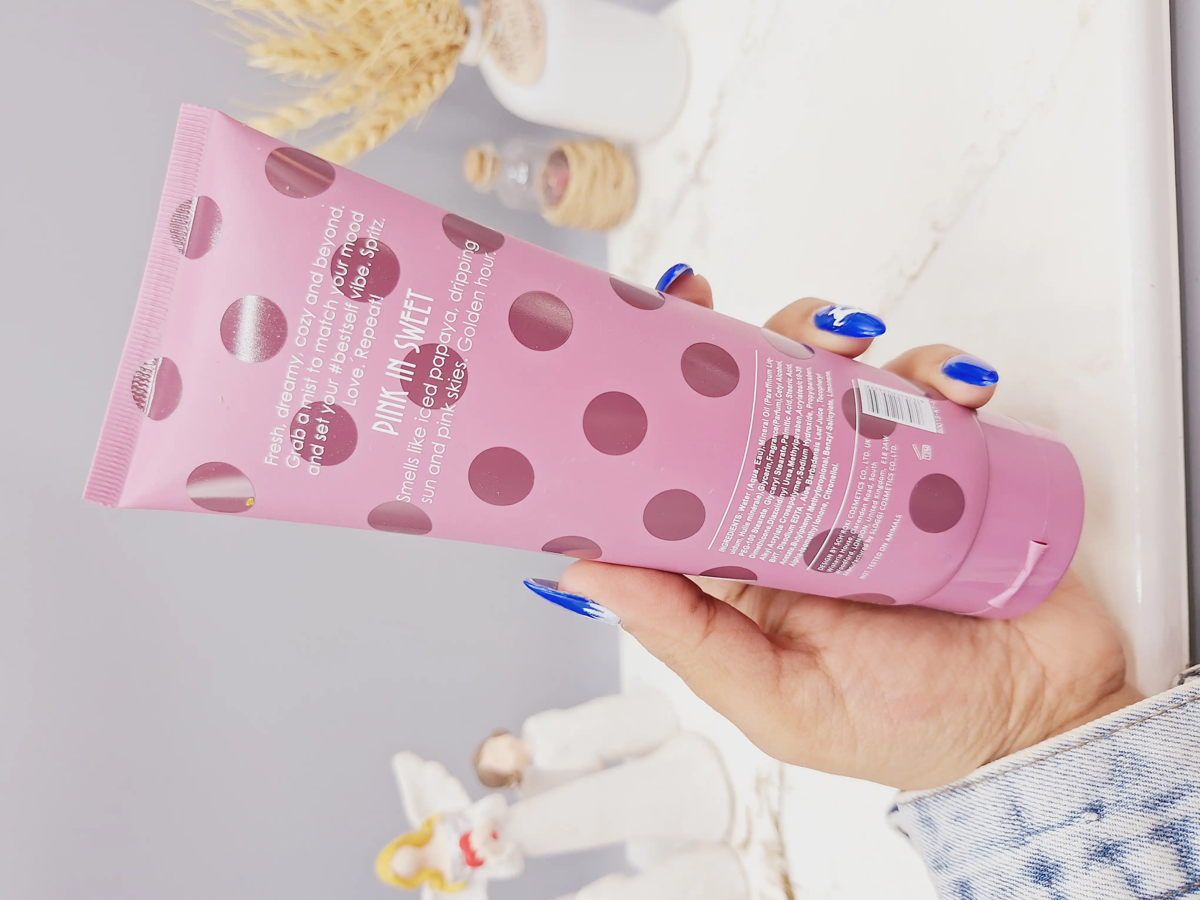 لوسیون عطری خال خالی فوق العاده خوشبو و آبرسان برند PINK IN SWEET حجم 236 گرم مدل Cool &amp; Fresh کد 6399