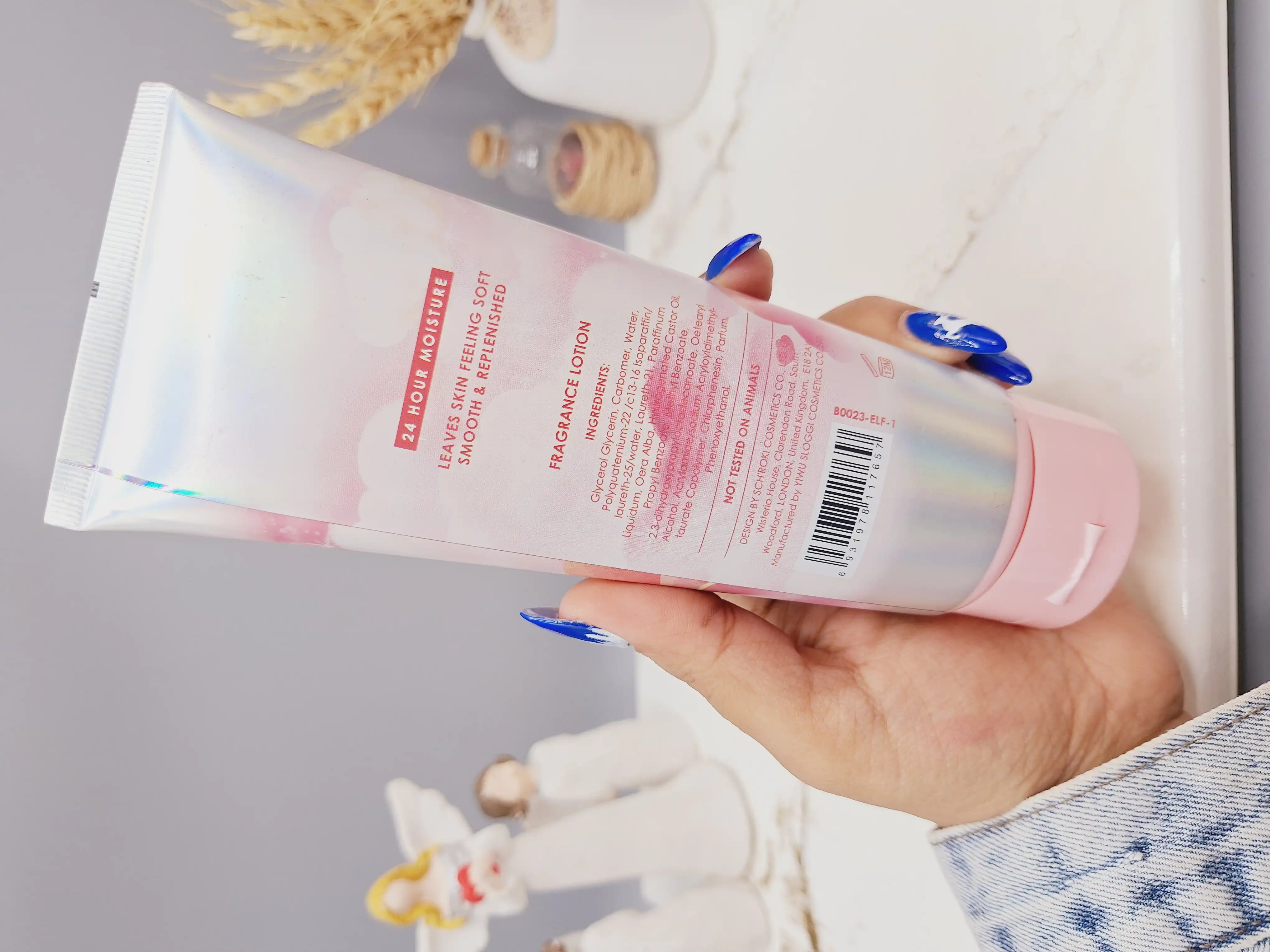 لوسیون عطری فرشته فوق العاده خوشبو و آبرسان برند PINK IN SWEET حجم 236 گرم مدل Coconut Season کد 7657