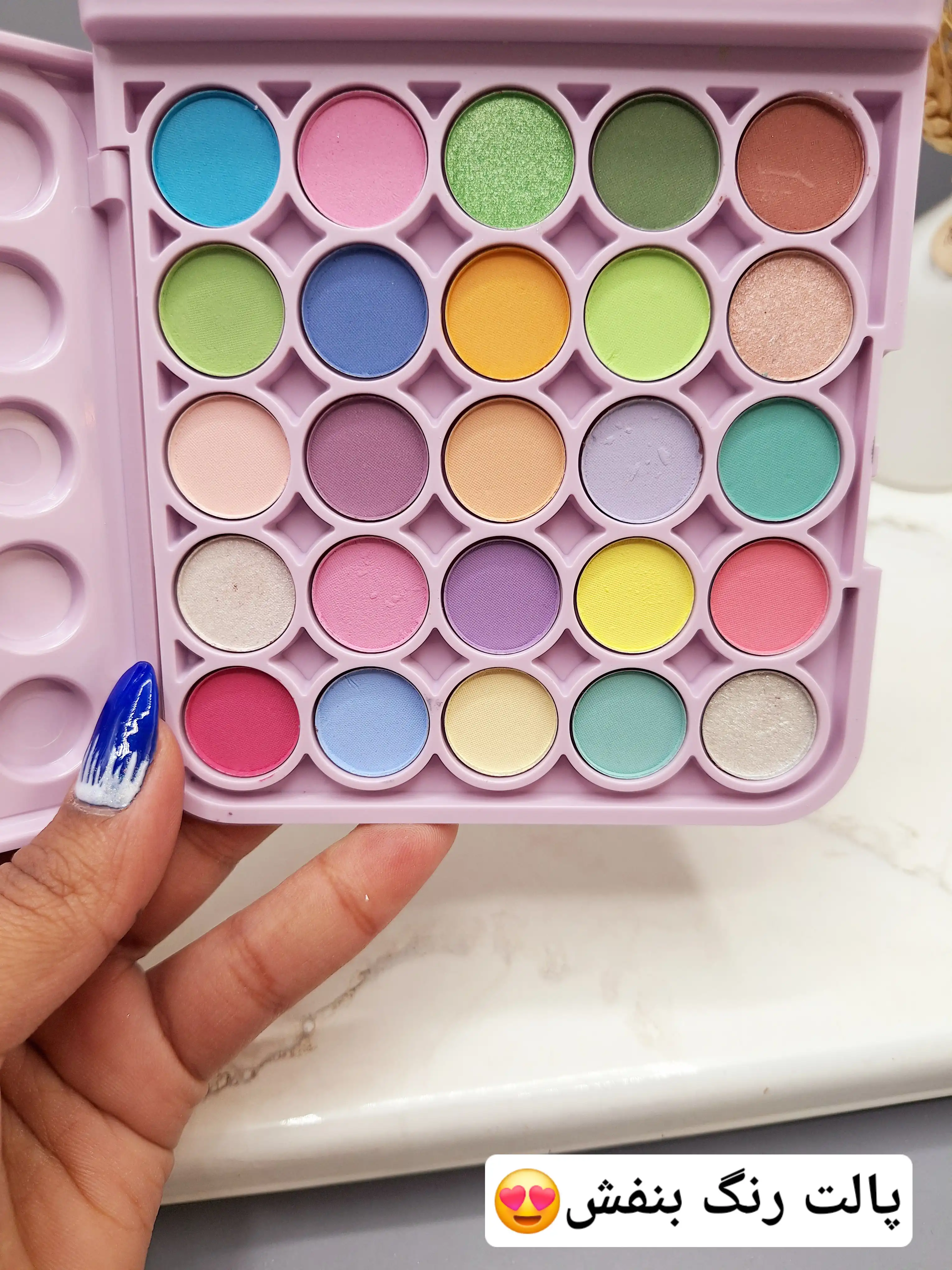 پالت سایه چشم مدل ماشین حساب برند Bigger