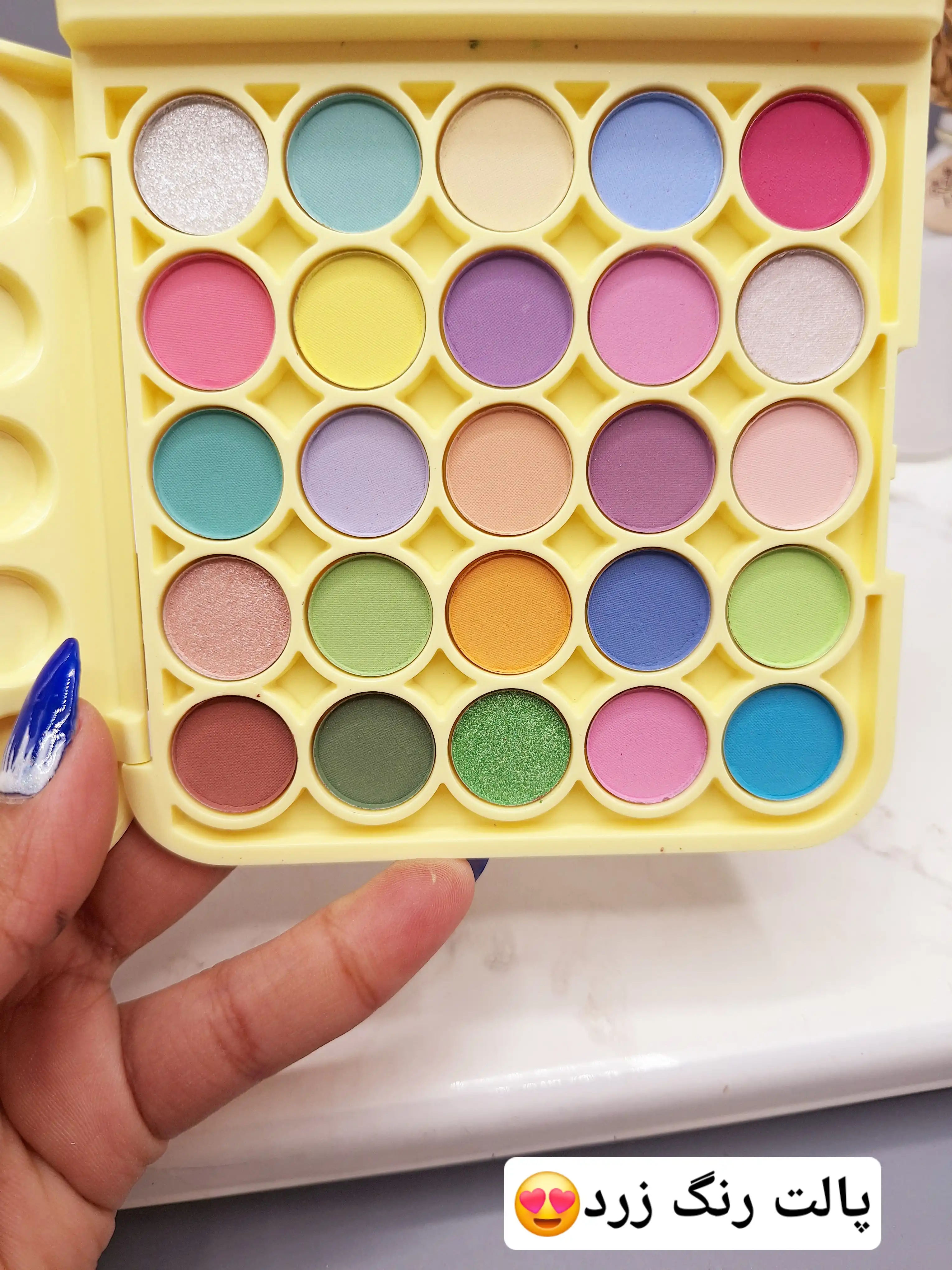 پالت سایه چشم مدل ماشین حساب برند Bigger