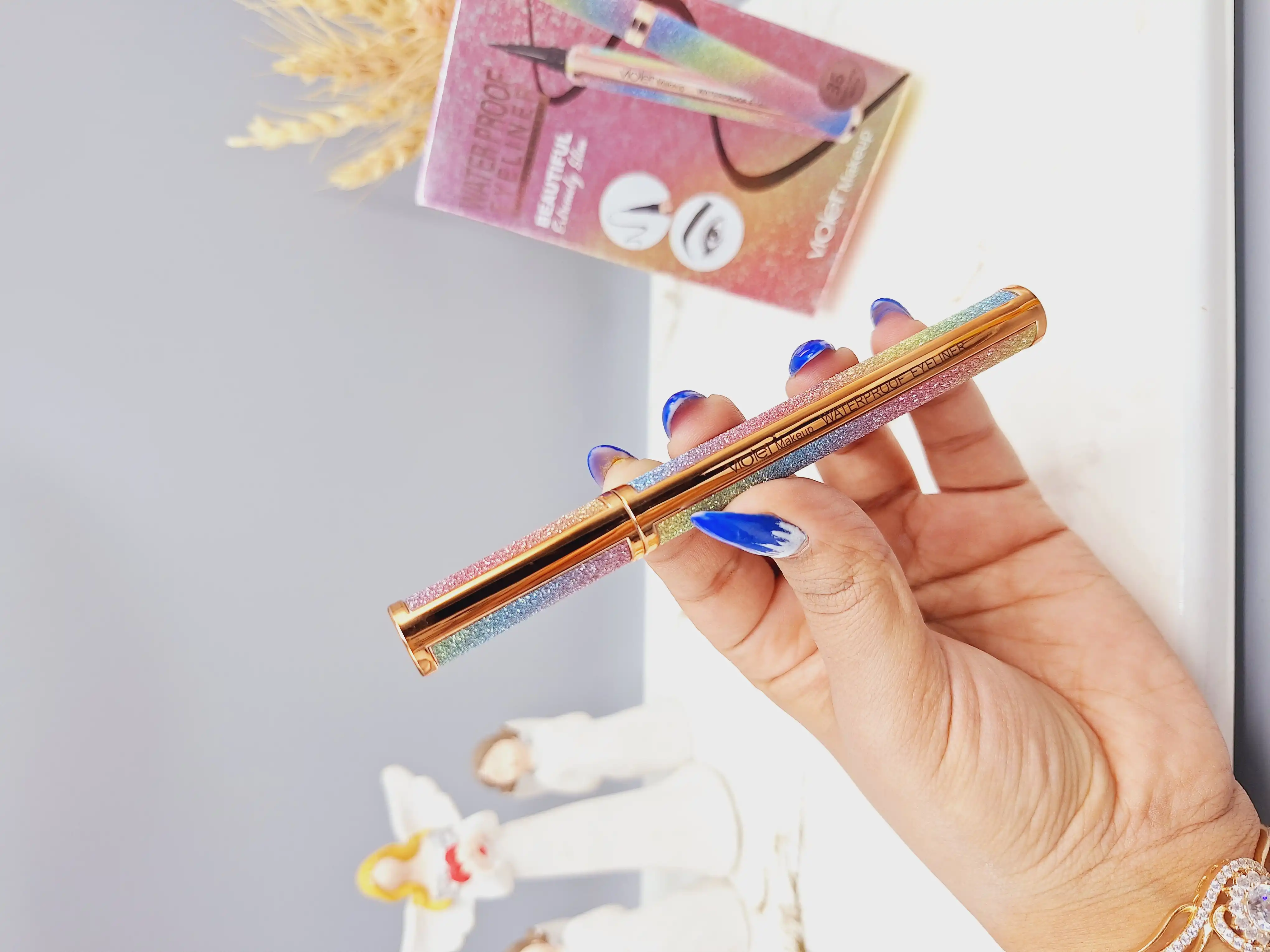 خط چشم ماژیکی بدنه گلیتری برند ویولت