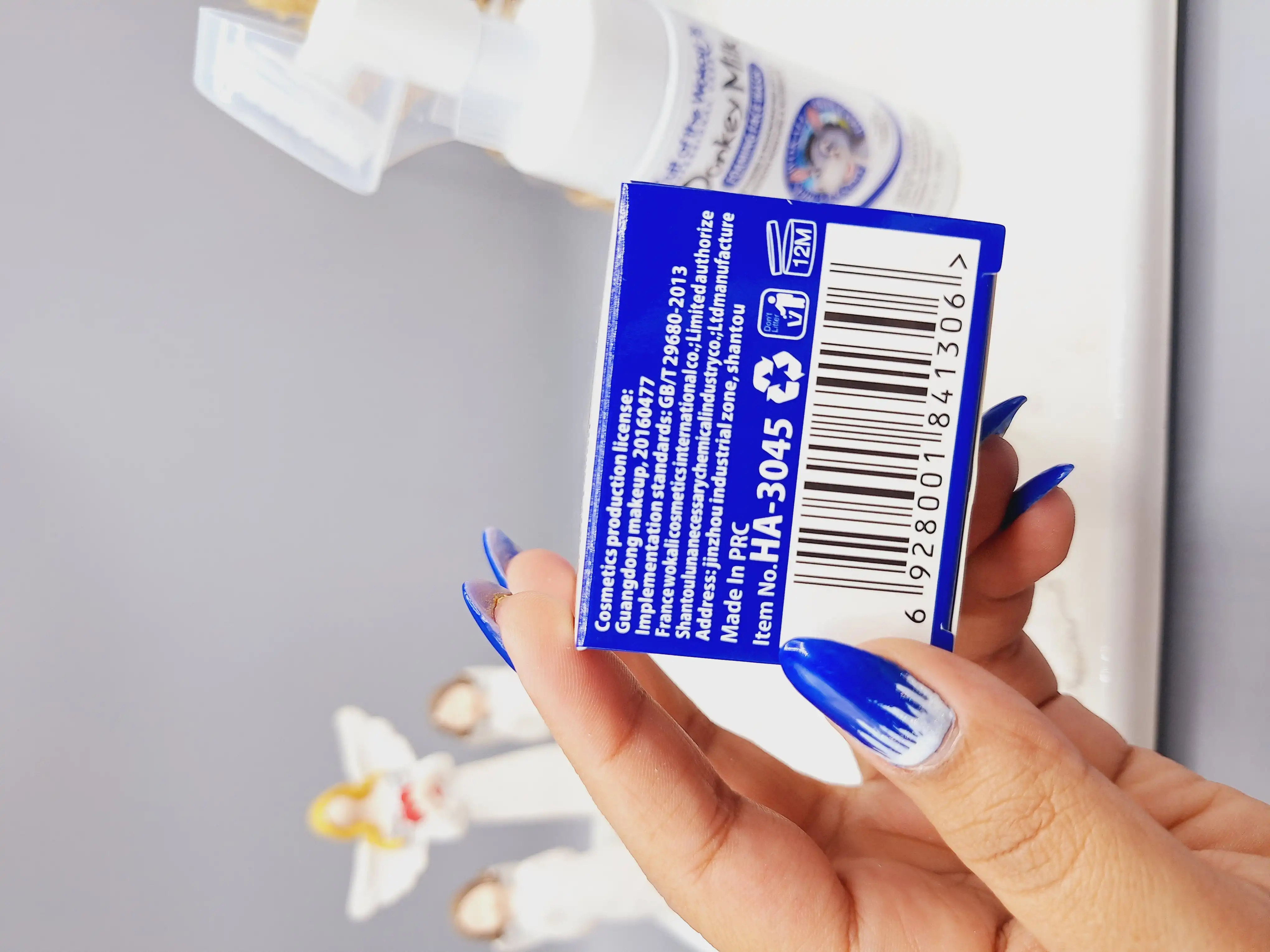 فوم براش دار سفید کننده شیر الاغ وکالی اصل 15 میل آبی کد HA-3045