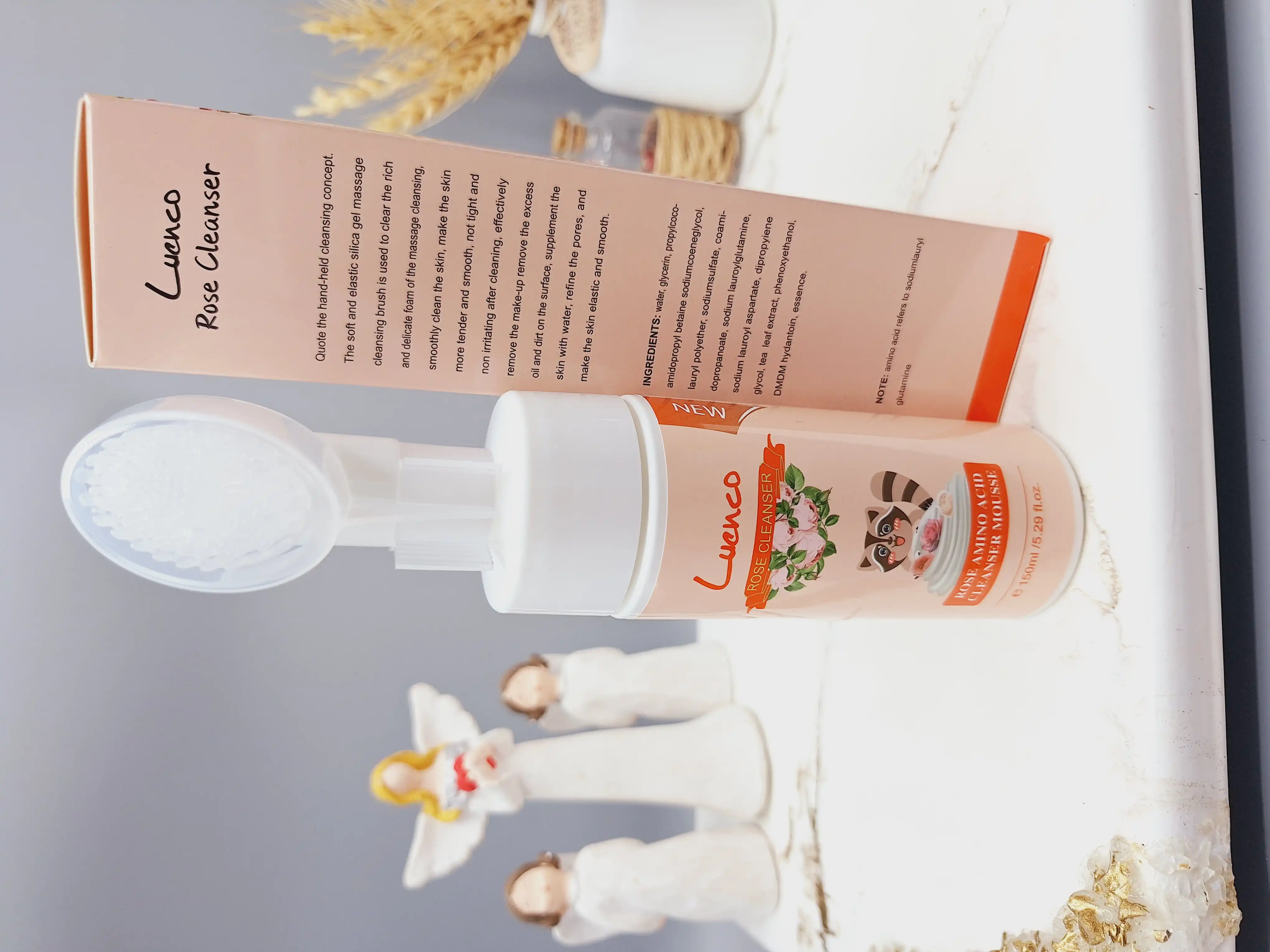 فوم شستشو براش دار مدل گل برند Luenco کد YS2307-9