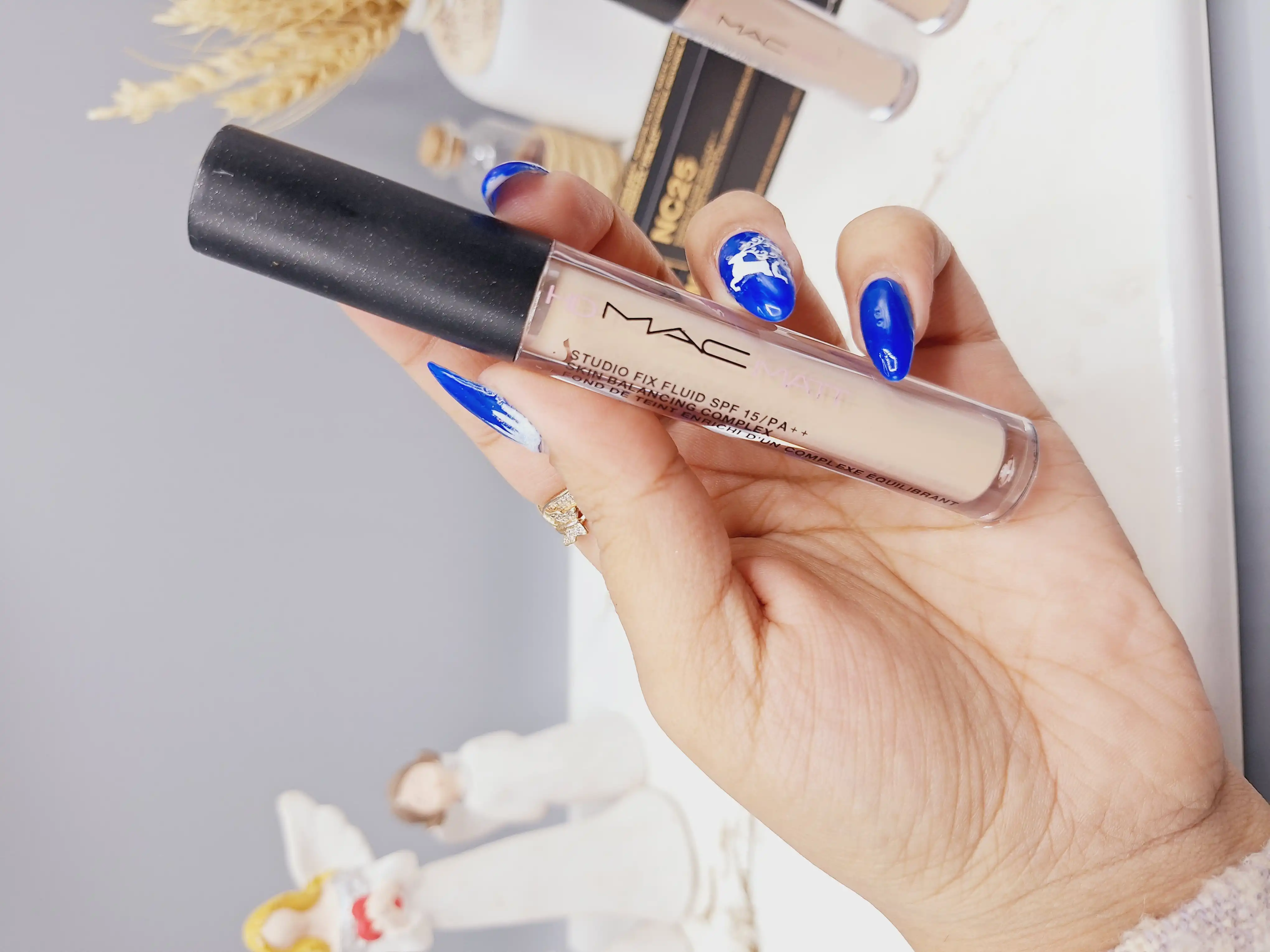 کانسیلر قلمی مدل NC برند مک کد A88