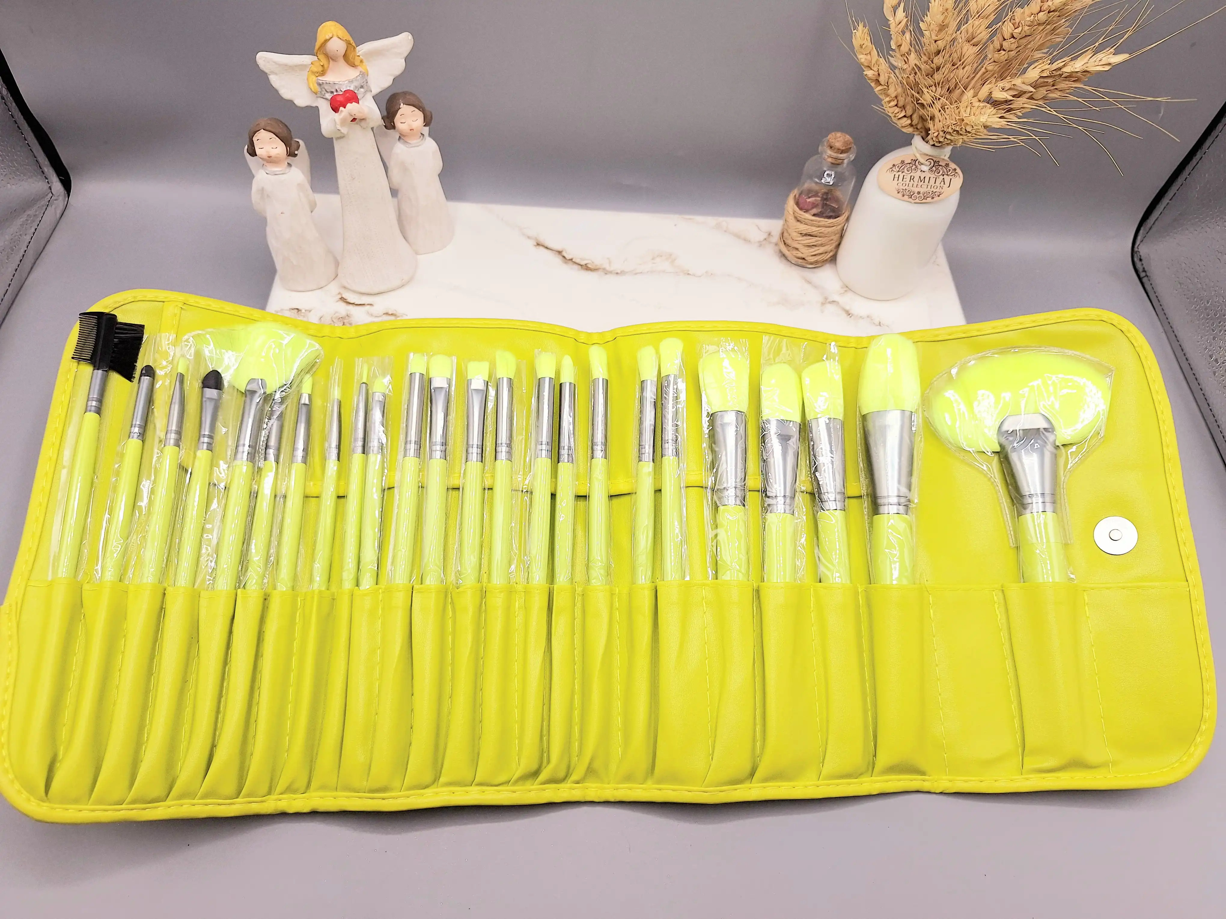 کیف براش حرفه ای 24 تیکه مخصوص میکاپ همراه با کیف مدل جدید