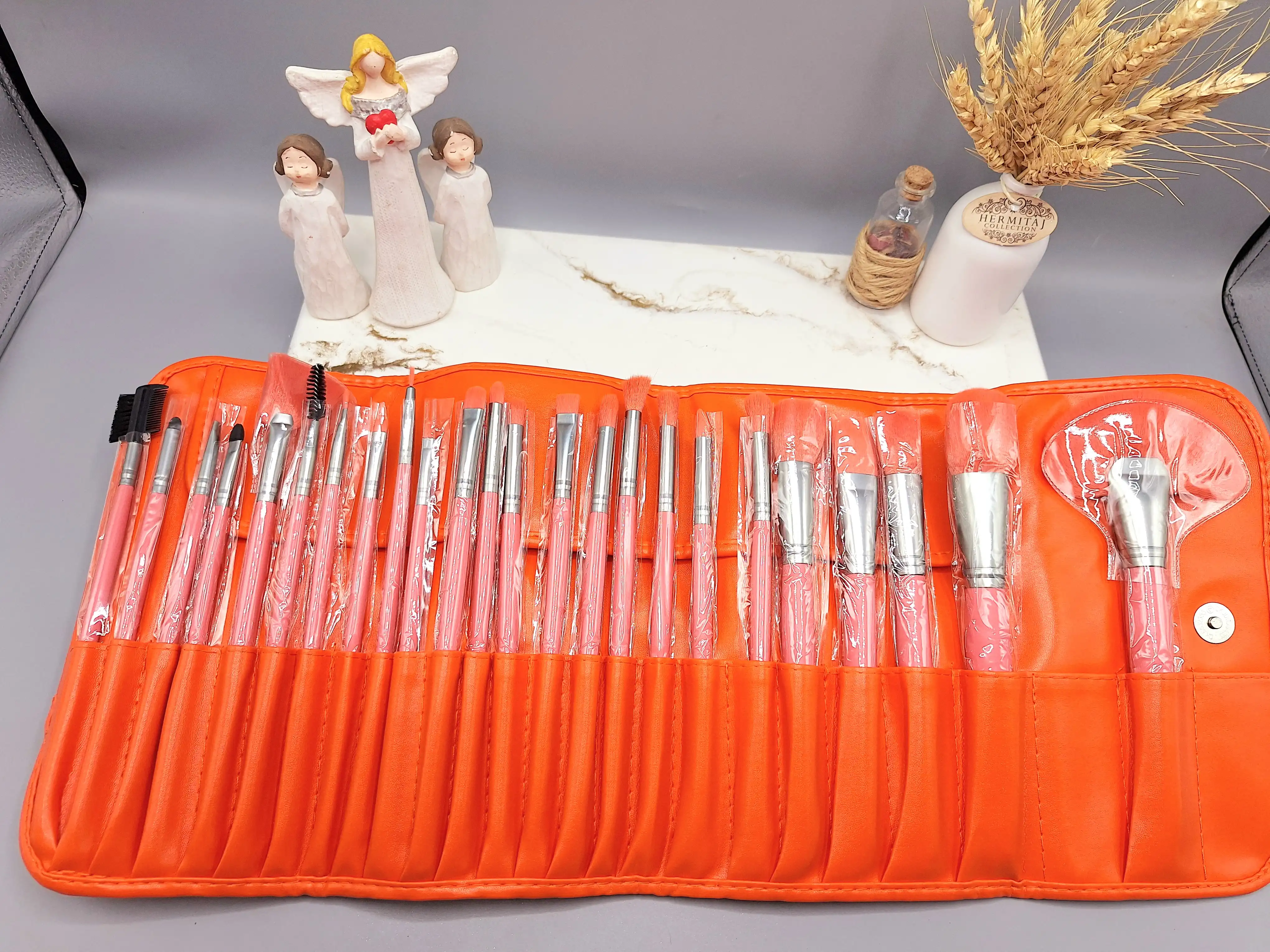 کیف براش حرفه ای 24 تیکه مخصوص میکاپ همراه با کیف مدل جدید