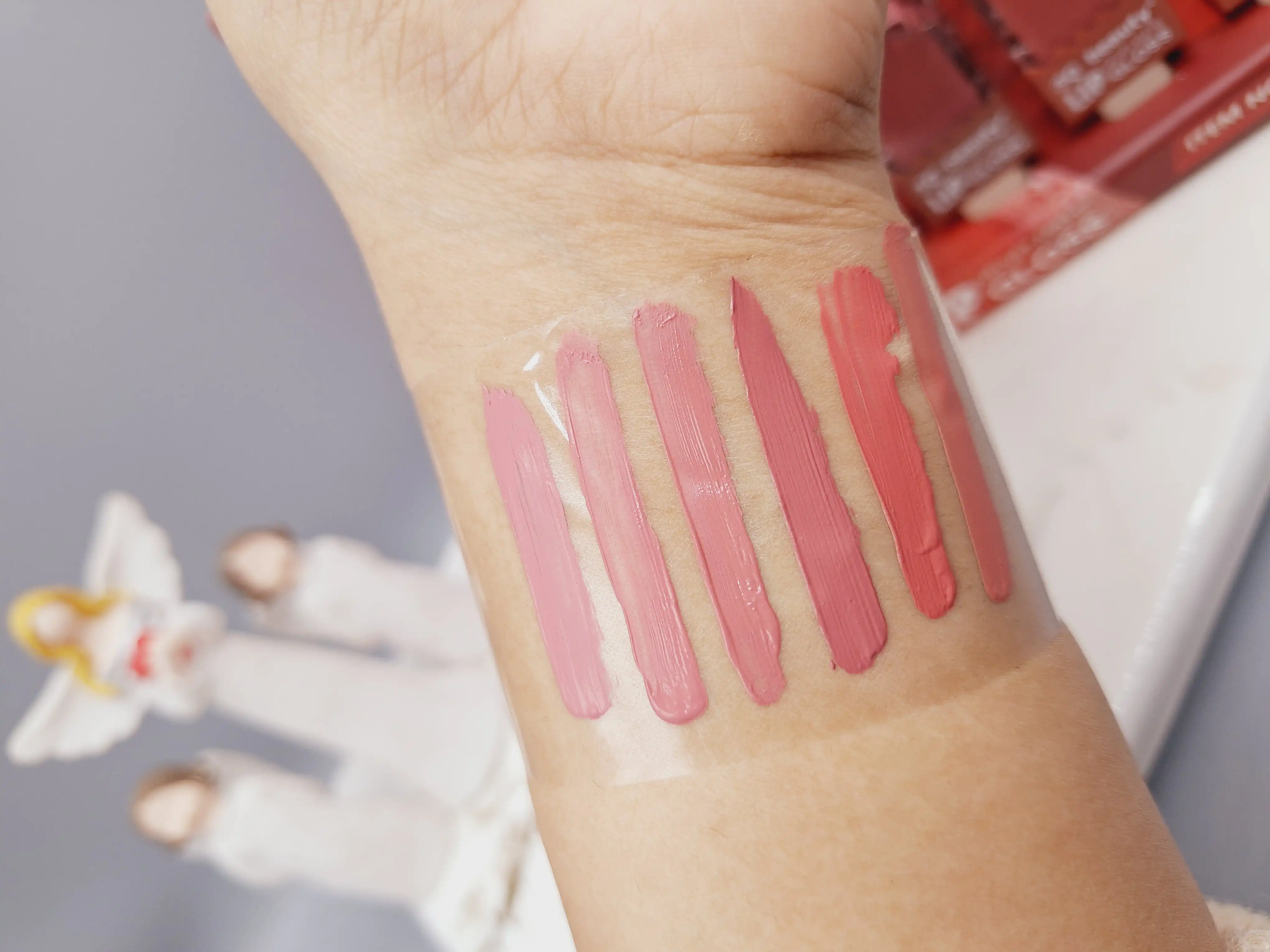 پک رژ مایع 6 تایی نود طرح بستنی برند 3Q بیوتی کد 228