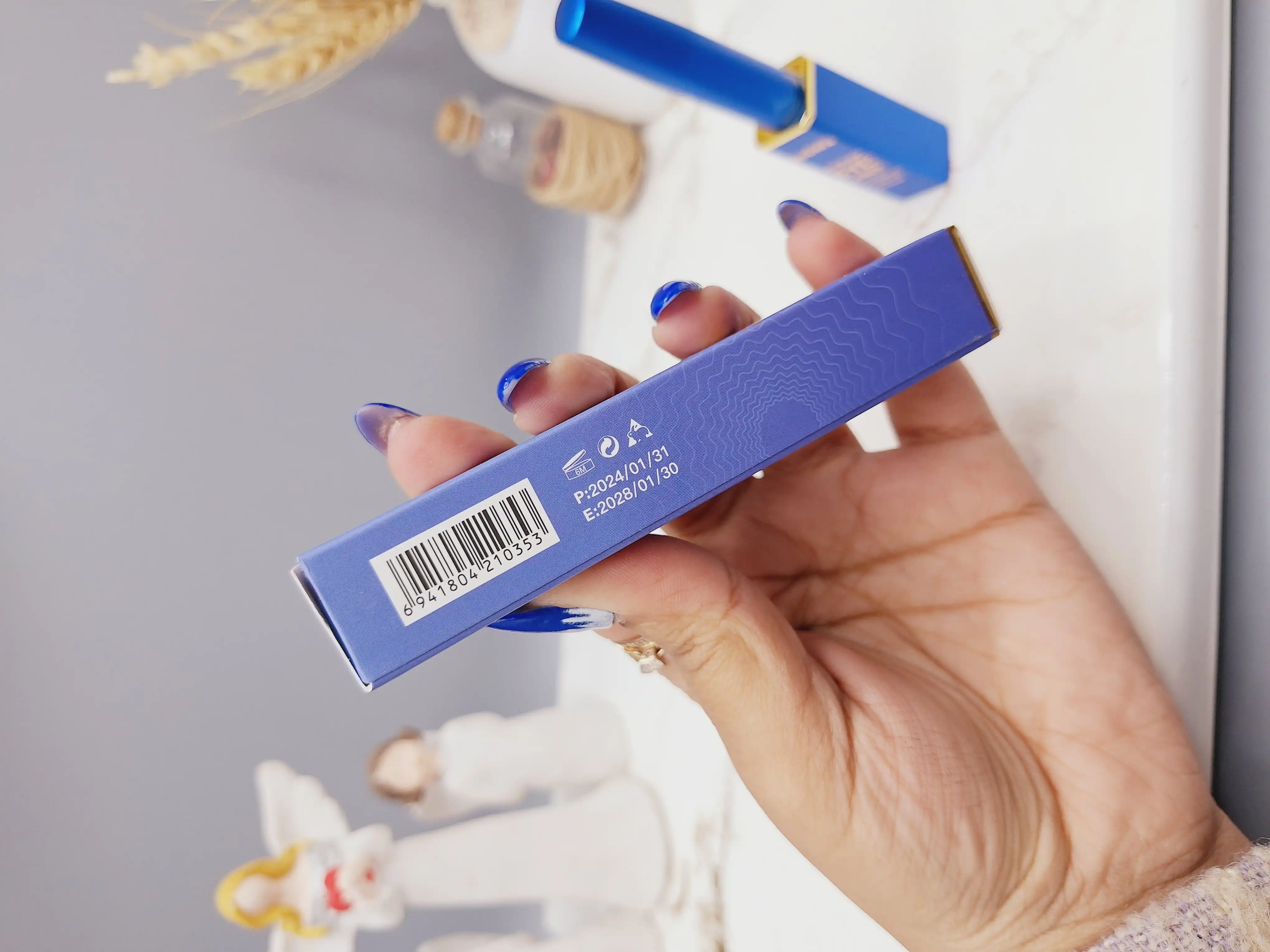 خط چشم ماژیکی رنگ مشکی برند Isodora کد 353