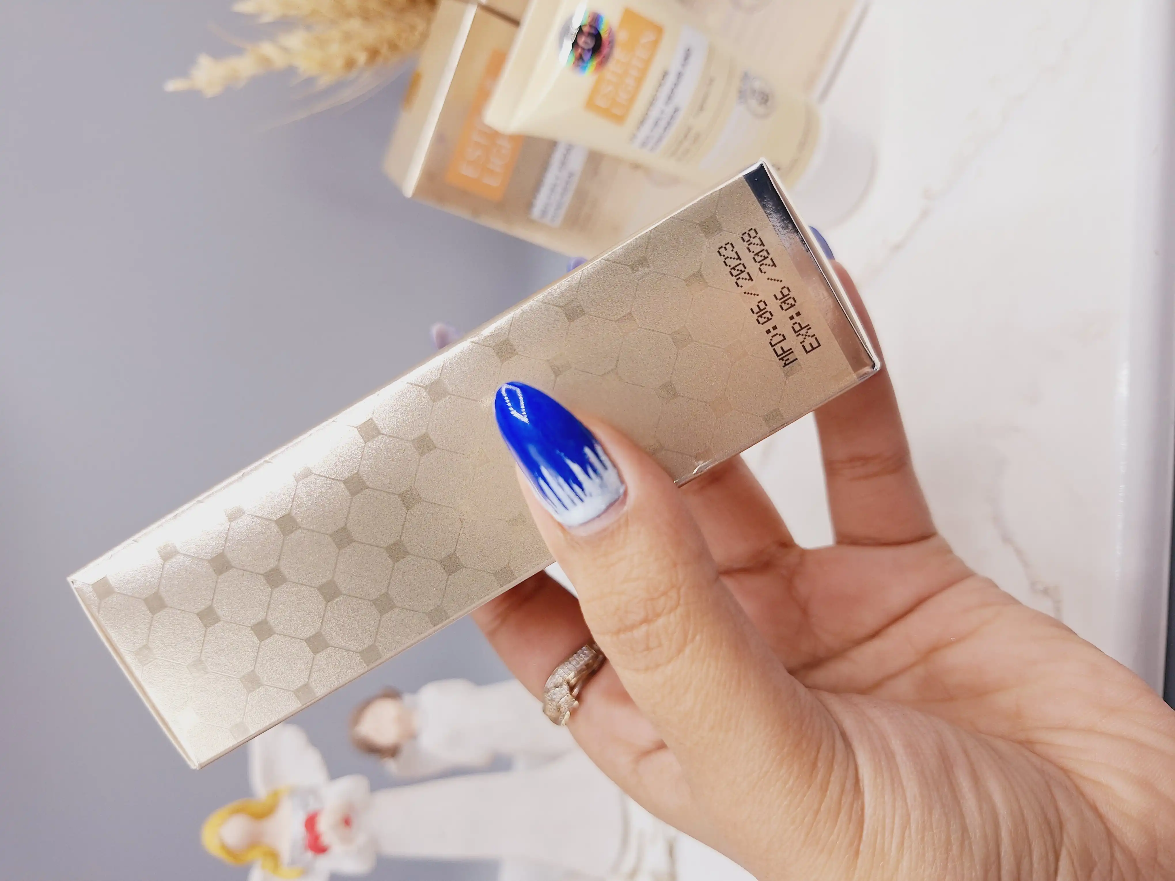 بی بی کرم تیوپی استی لایتن 65 میل  رنگی کد EL86106