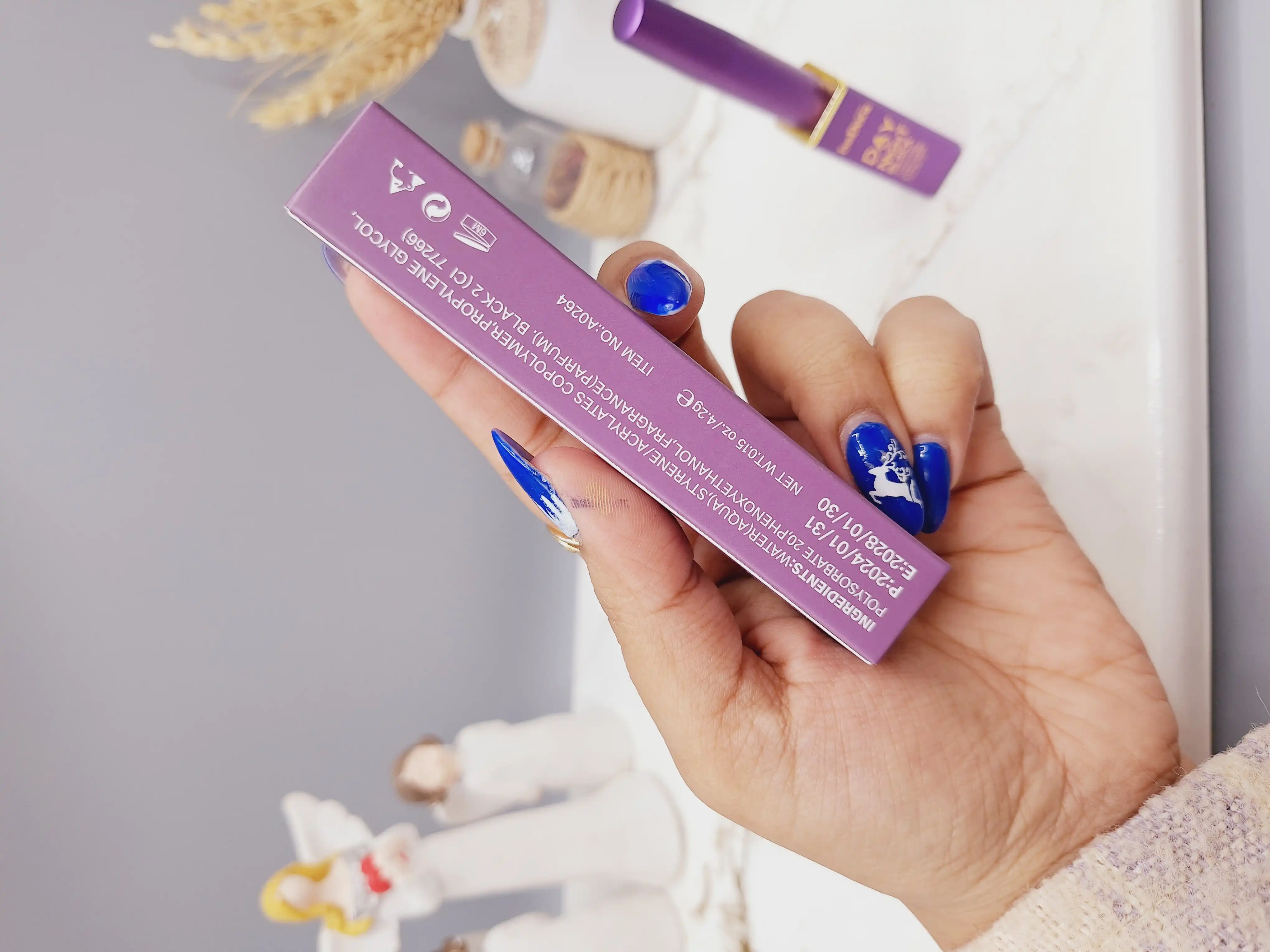 خط چشم ماژیکی رنگ مشکی برند Isodora (پوکه بنفش) کد 0360