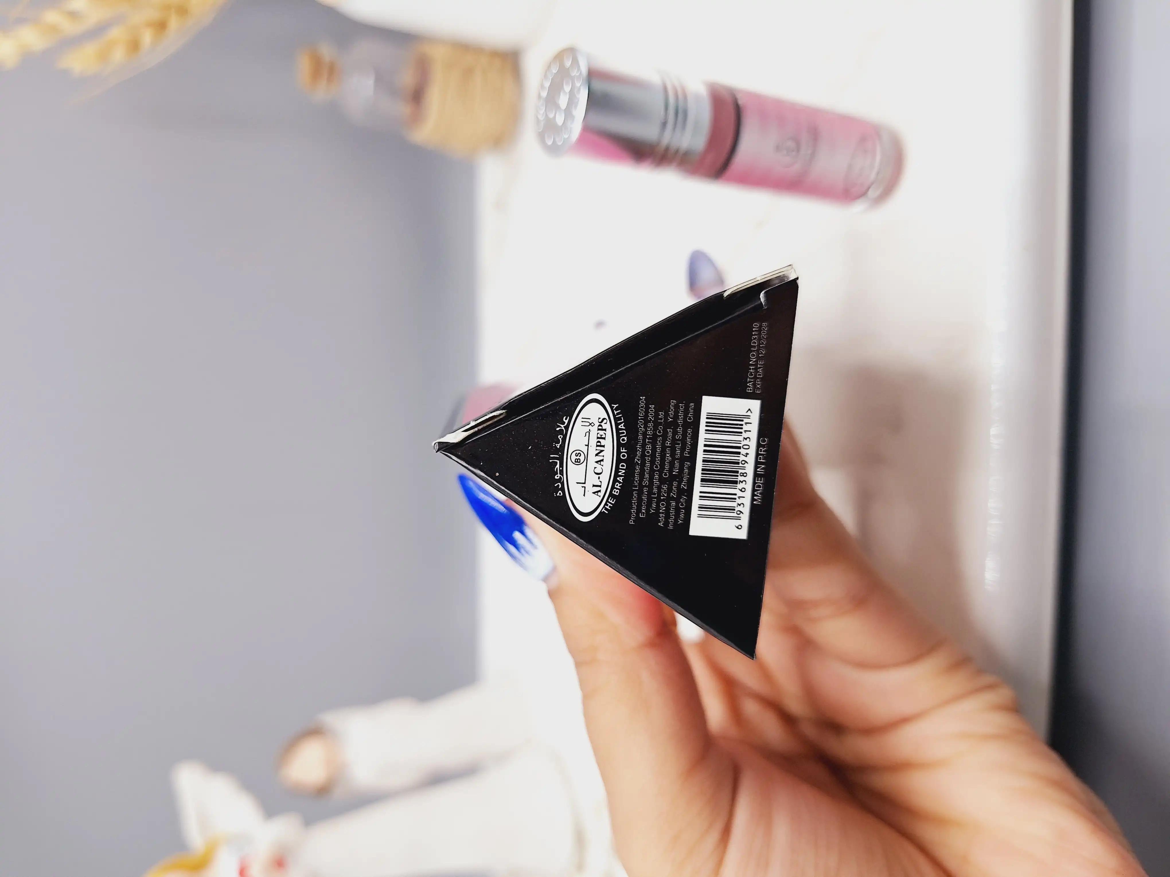 عطر 6 میل بدون الکل مدل VICTORIA WORLD IN BOMBSHELL زنانه کد 682