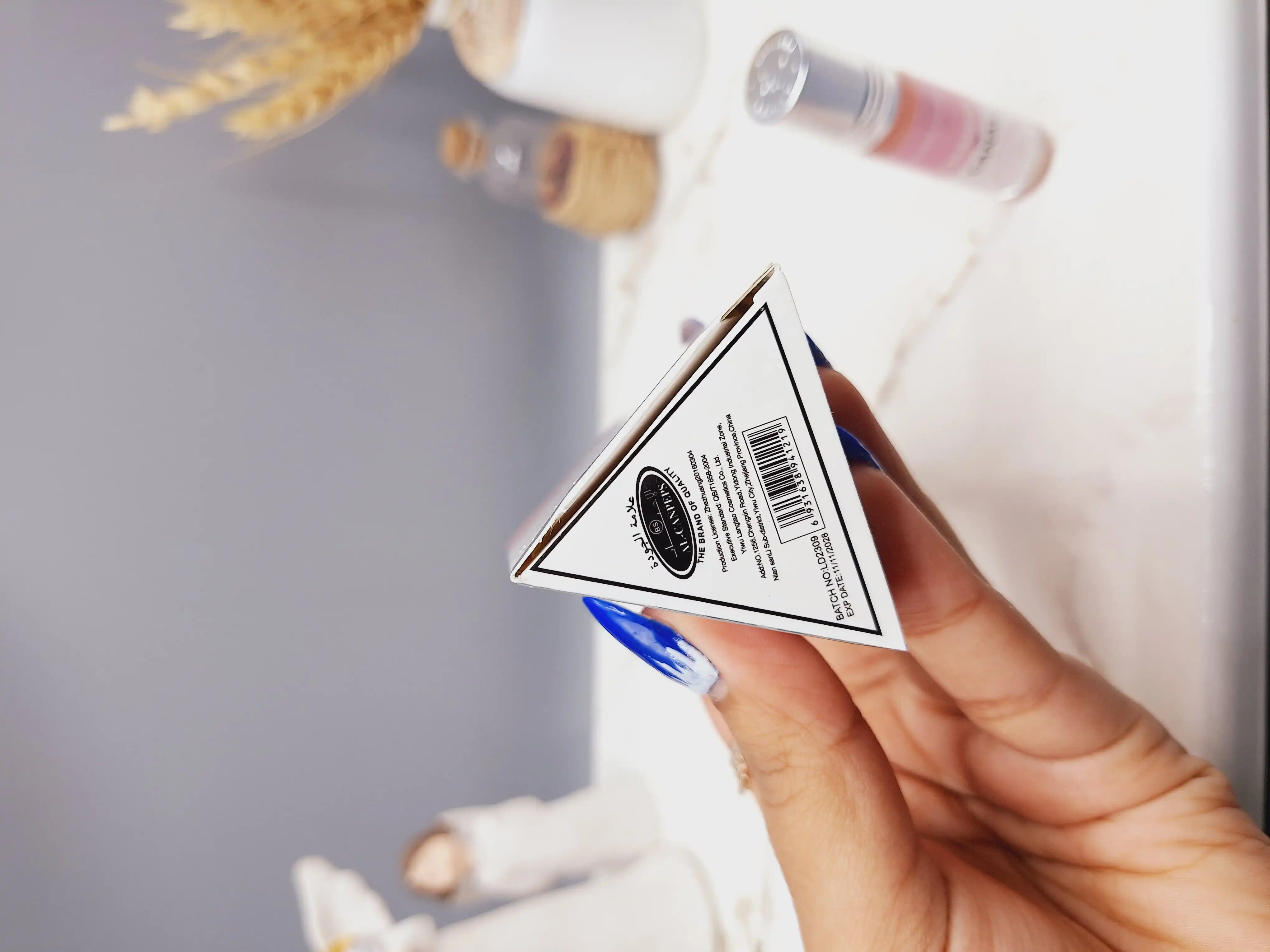 عطر 6 میل بدون الکل مدل CHANGE زنانه کد 696