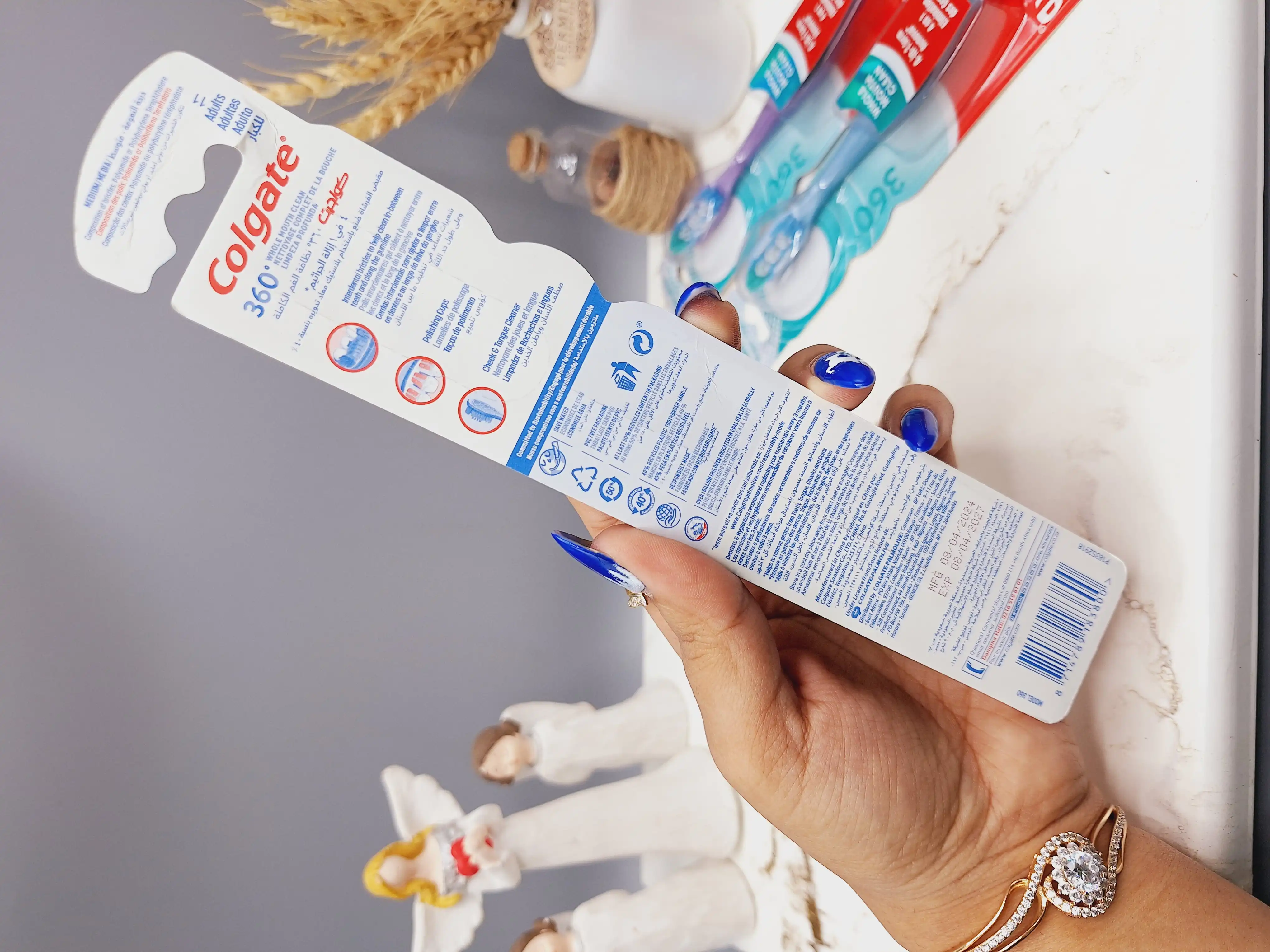 مسواک کلگیت مدل 360 درجه Whole Mouth Clean با برس متوسط کد 3800