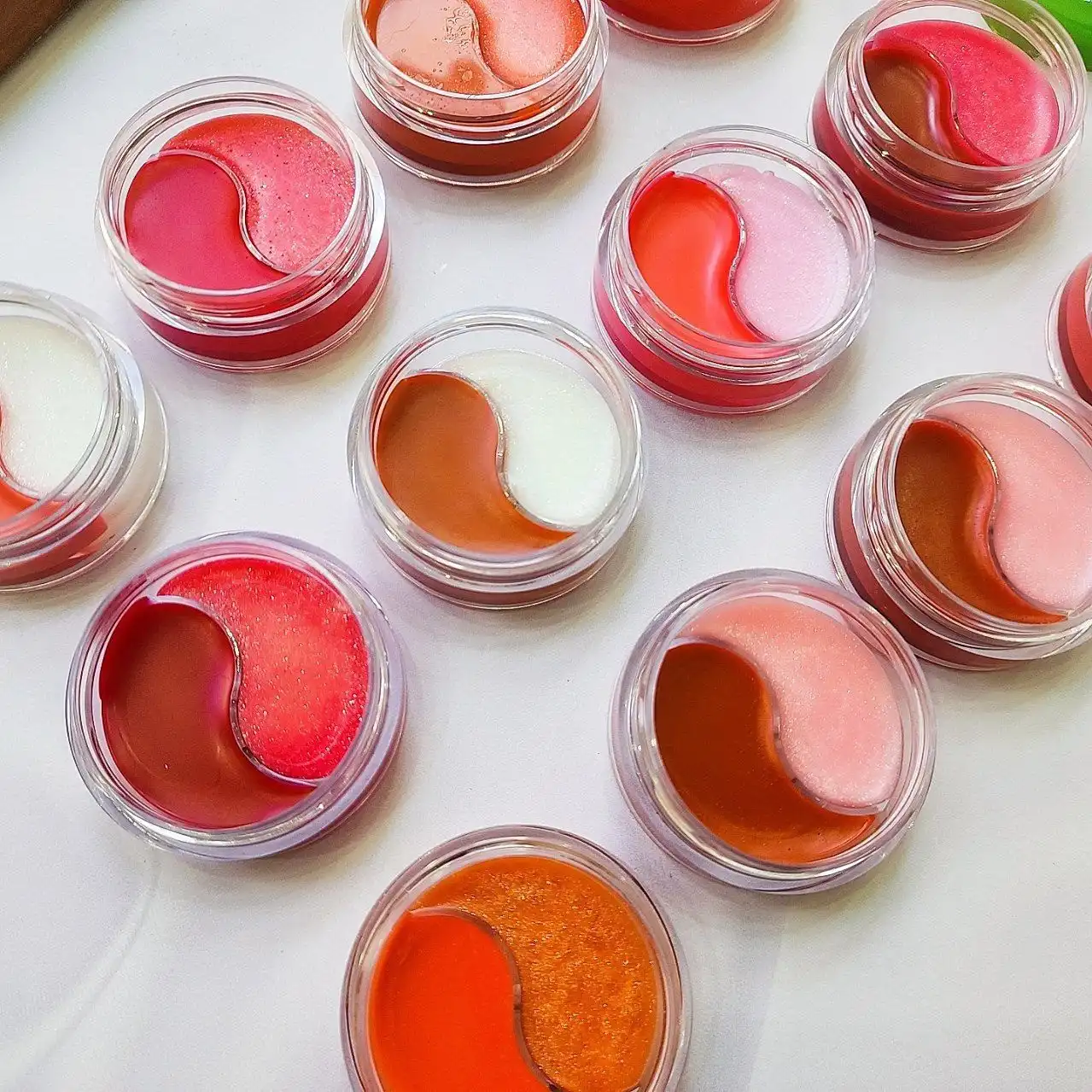 شاین لب و رژ جامد کهکشانی برند Billion beauty اورجینال کد 80005