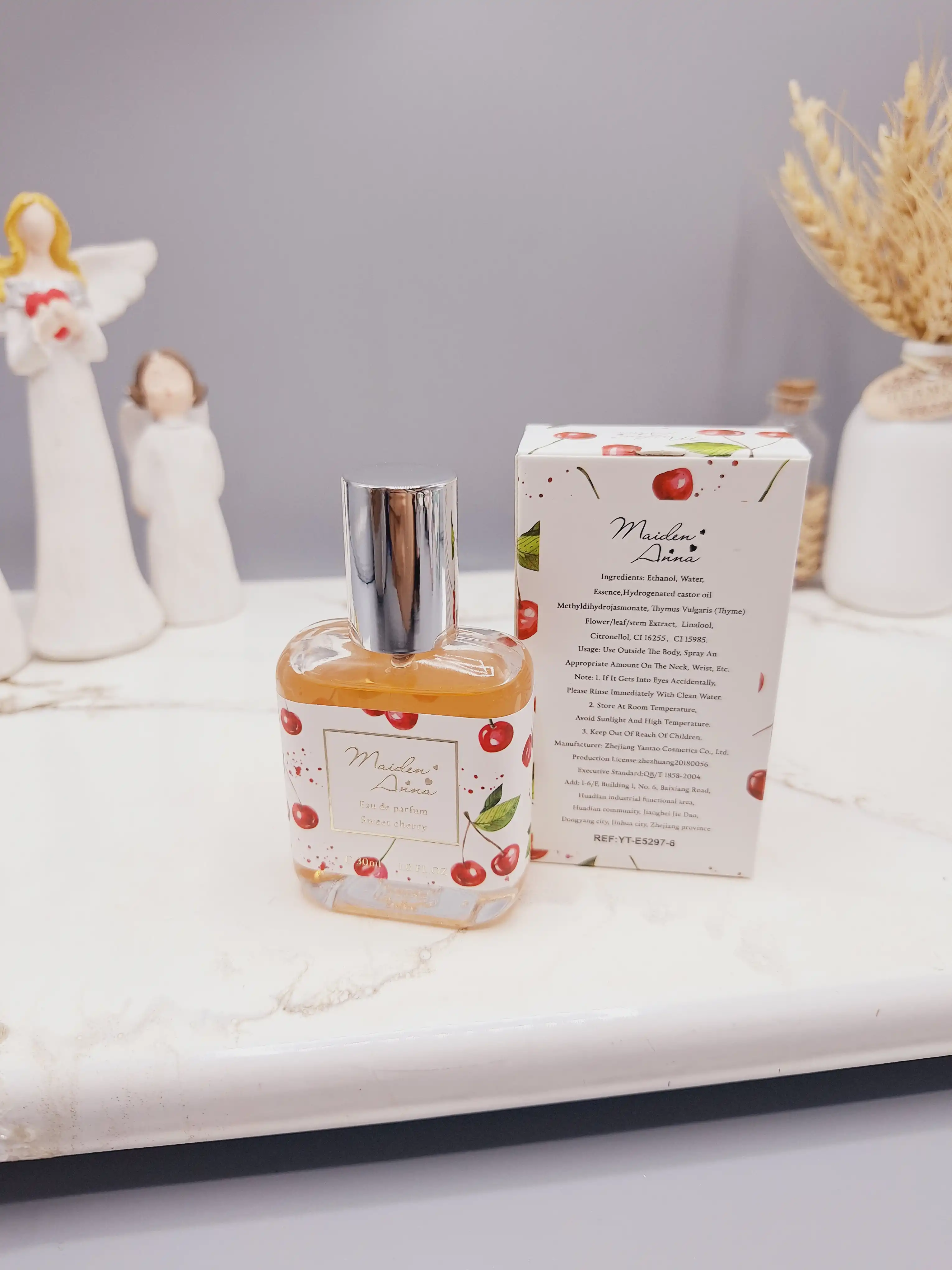عطر مینی فانتزی دخترانه 30میل مدل میوه ی آلبالو ساخت چین کد YT-5297-6