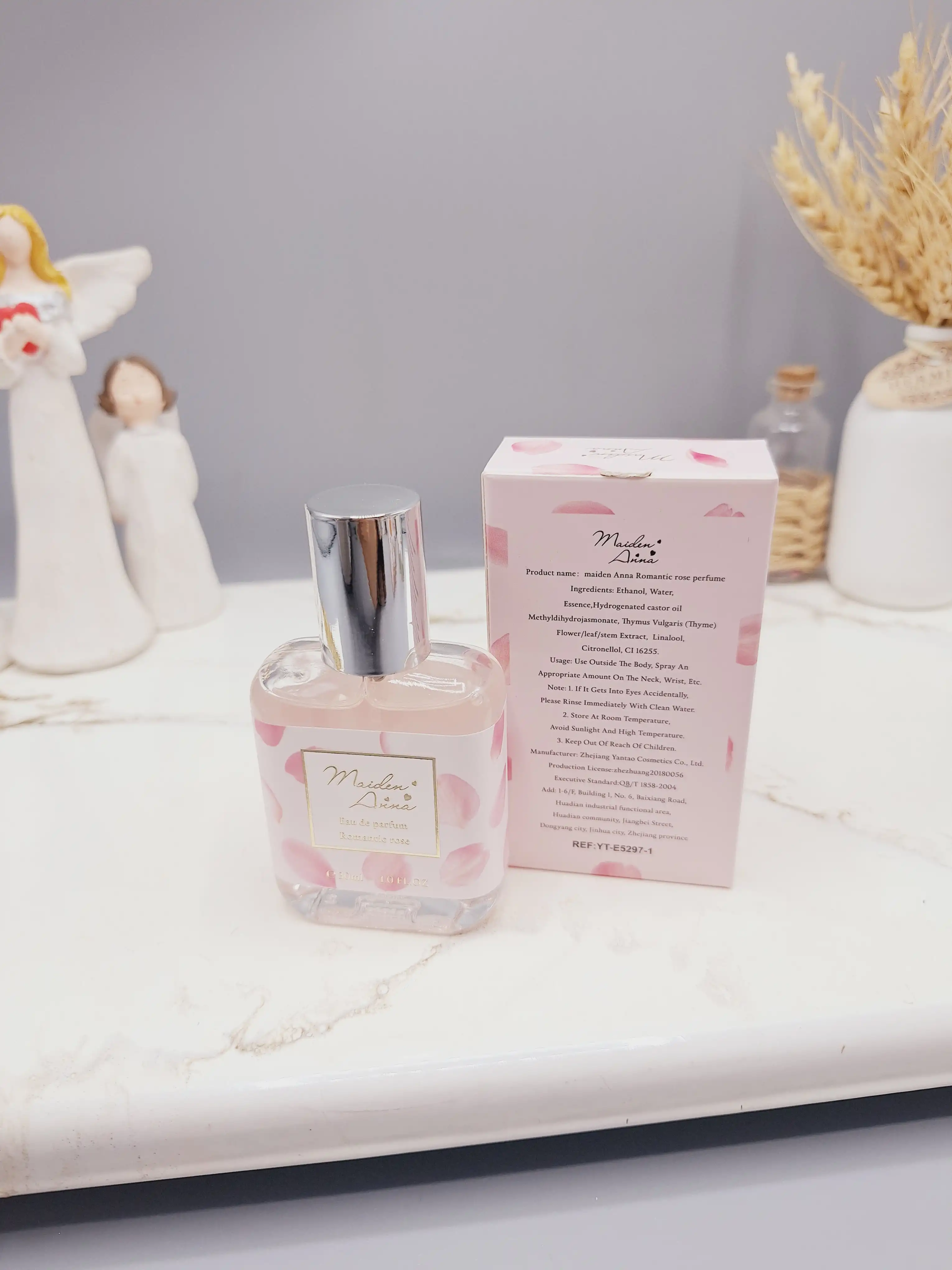 عطر مینی فانتزی دخترانه 30میل مدل گل رز ساخت چین کد YT-5297-1
