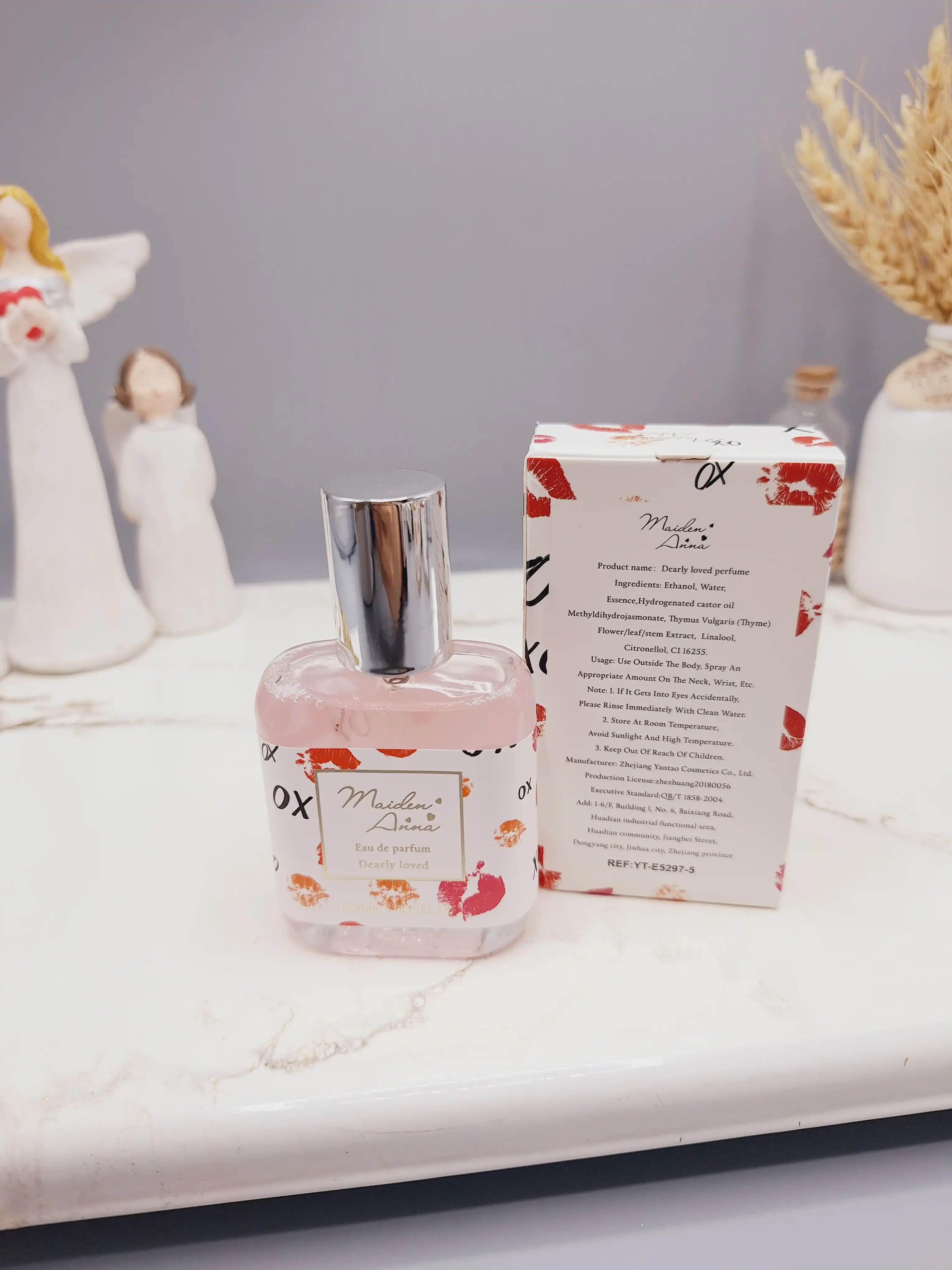 عطر مینی فانتزی دخترانه 30میل مدل عاشقانه لاو ساخت چین کد YT-5297-5