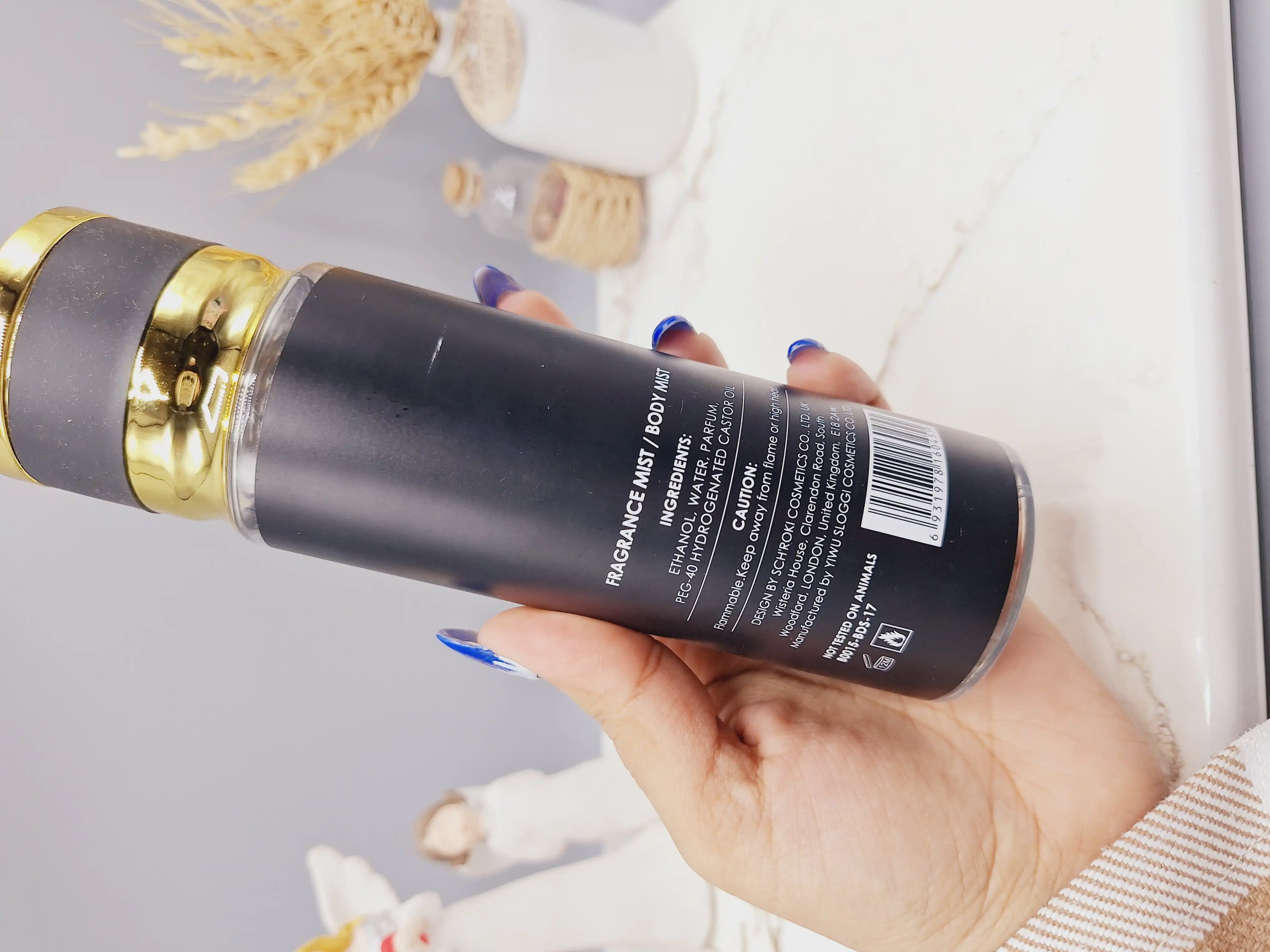 بادی اسپلش فوق العاده خوشبووو و ماندگار مدل 212 VIP مردانه کد 0455