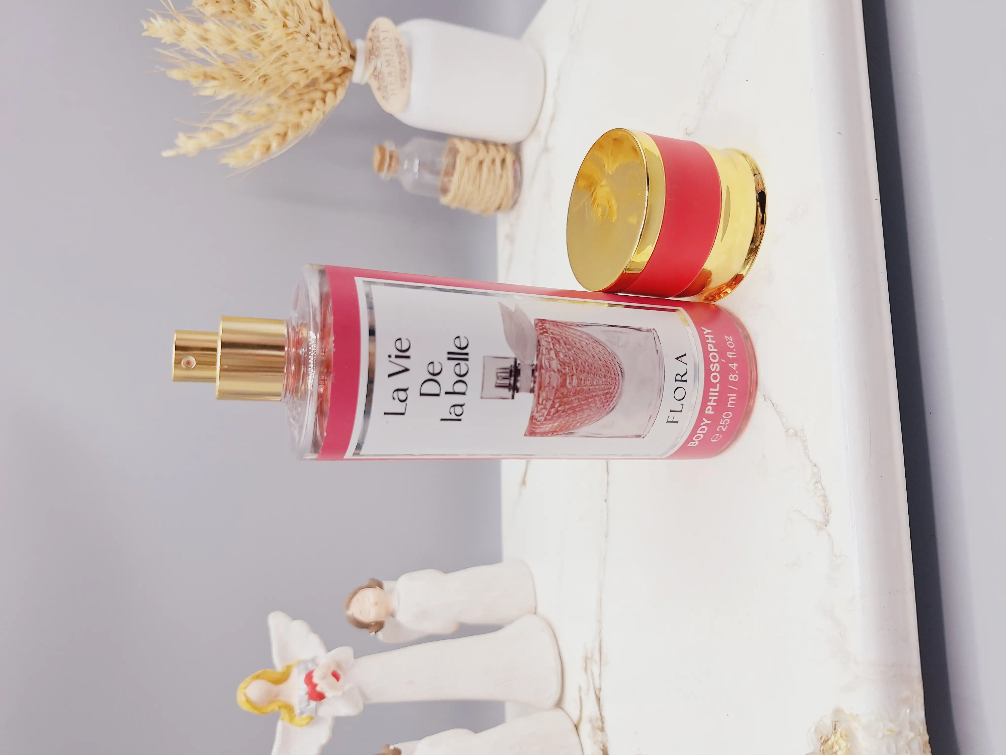 بادی اسپلش فوق العاده خوشبووو و ماندگار مدل FLORA زنانه کد 0363