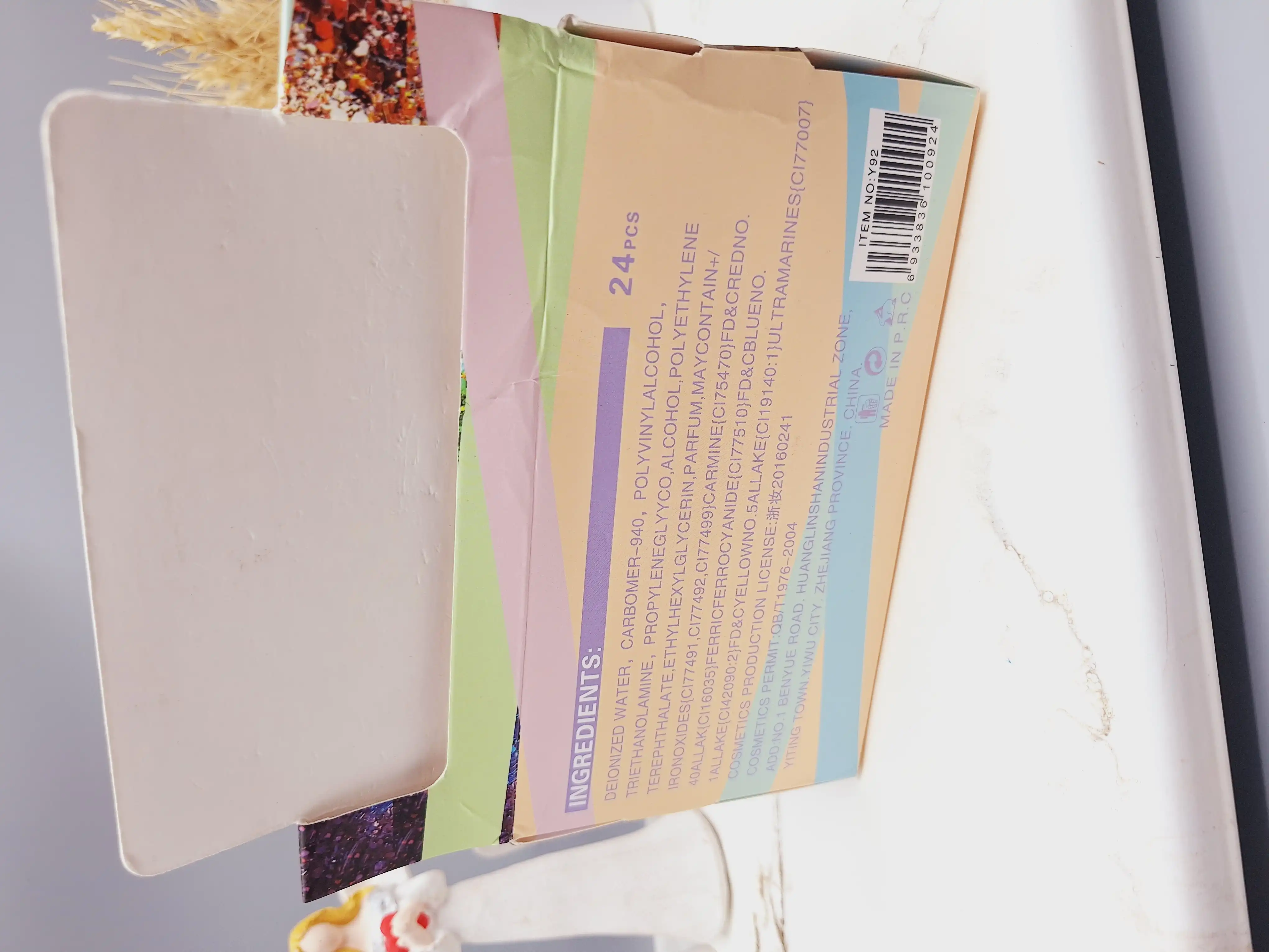 گلیتر تیوپی پرطرفدار مناسب صورت و بدن و موی سر YABAOLIAN کد y92