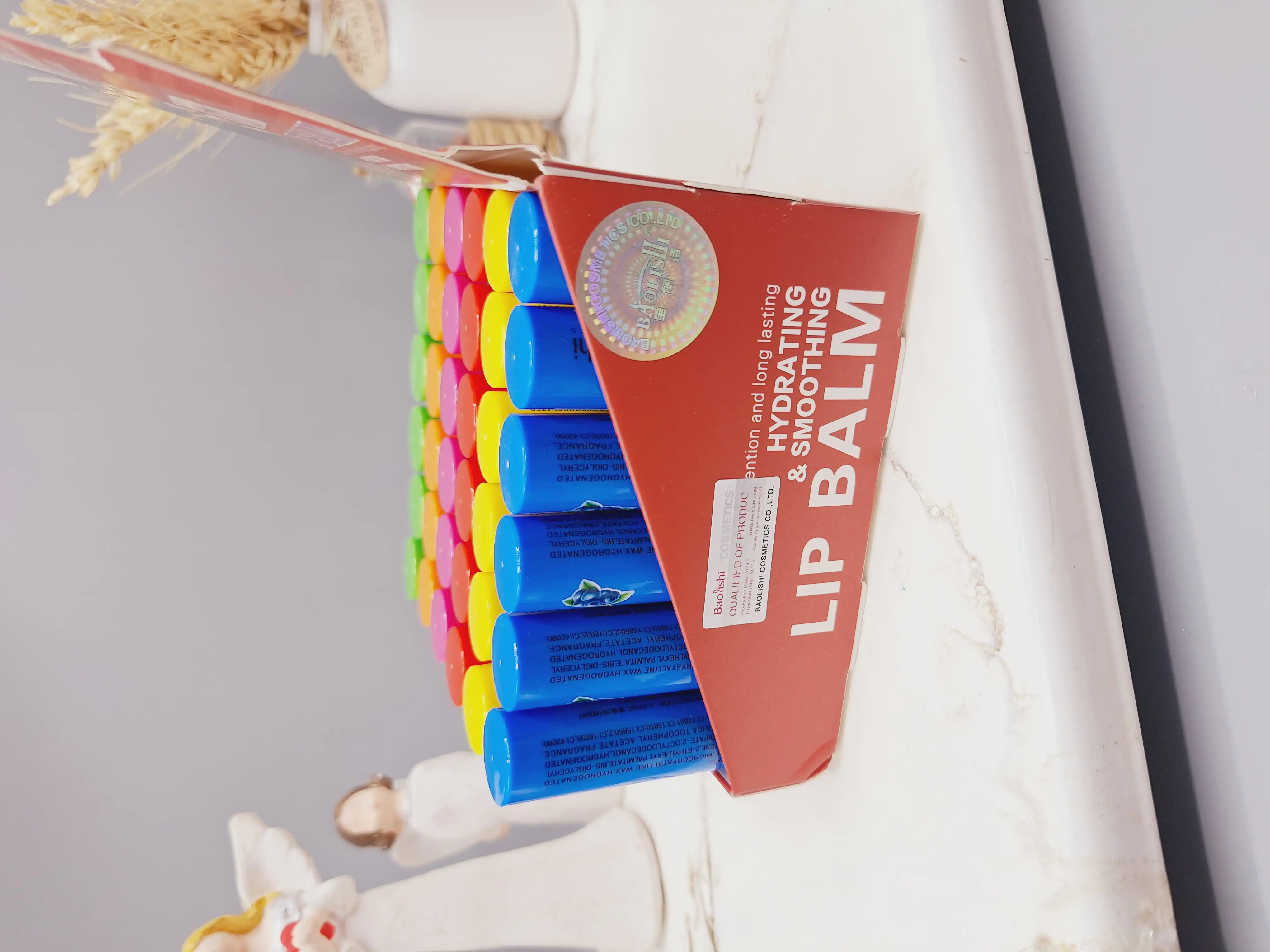 بالم لب رنگارنگ با کیفیت و خوش بو Baolishi کد 4010