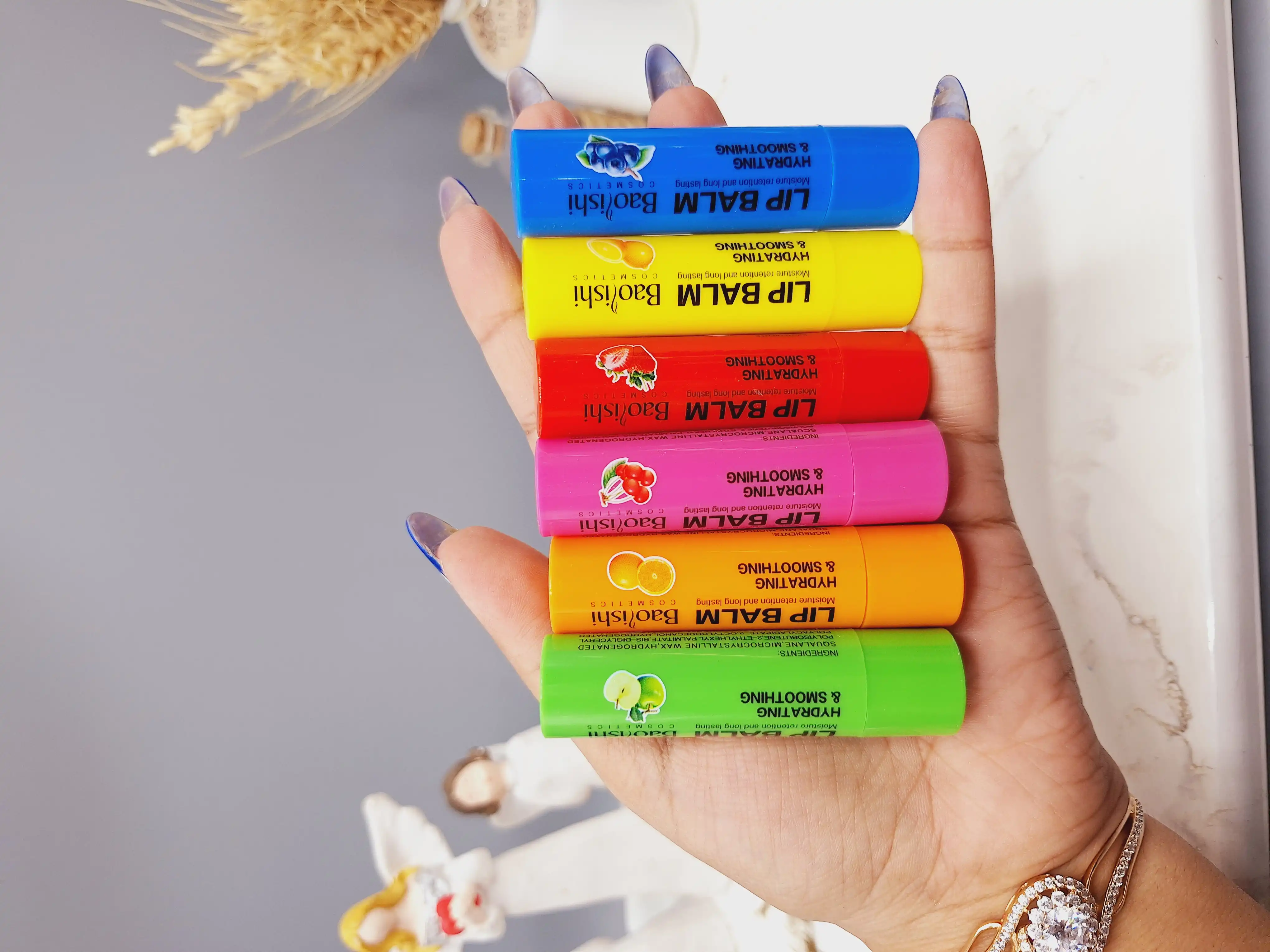 بالم لب رنگارنگ با کیفیت و خوش بو Baolishi کد 4010