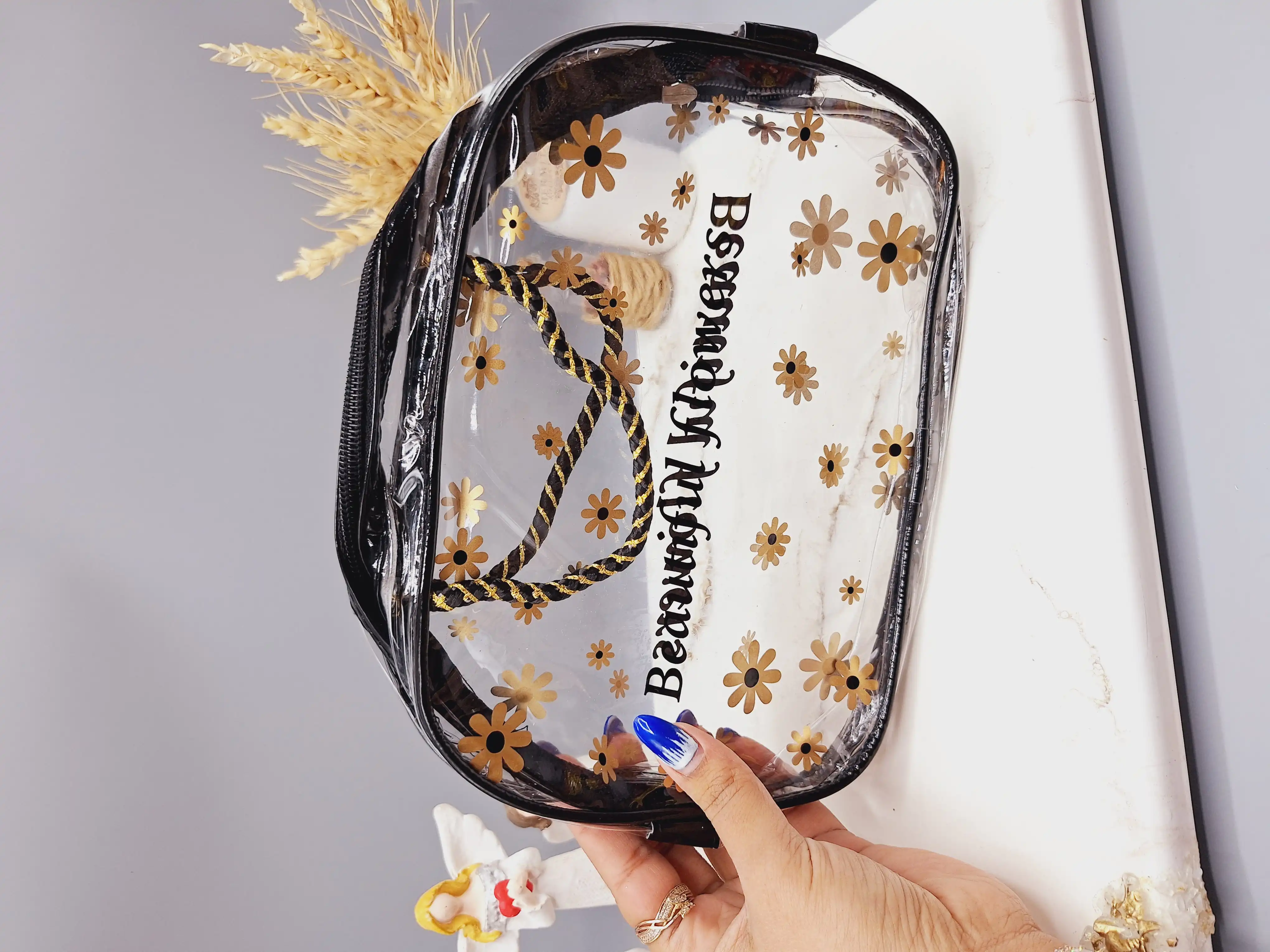 کیف آرایشی طرح بابونه زیپ فلزی جادار سایز متوسط