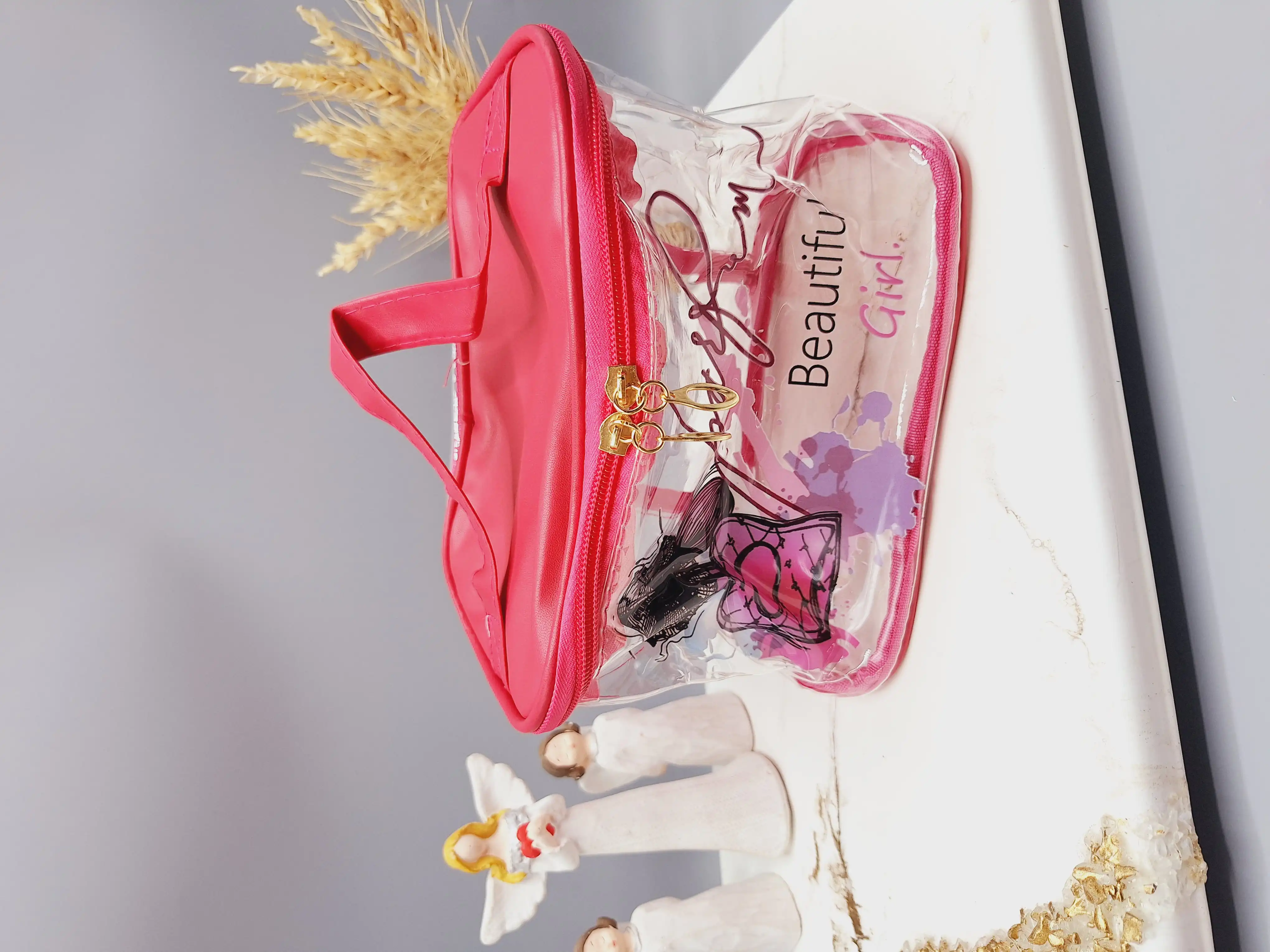 کیف آرایشی پرطرفدار فانتری فوق العاده با کیفیت