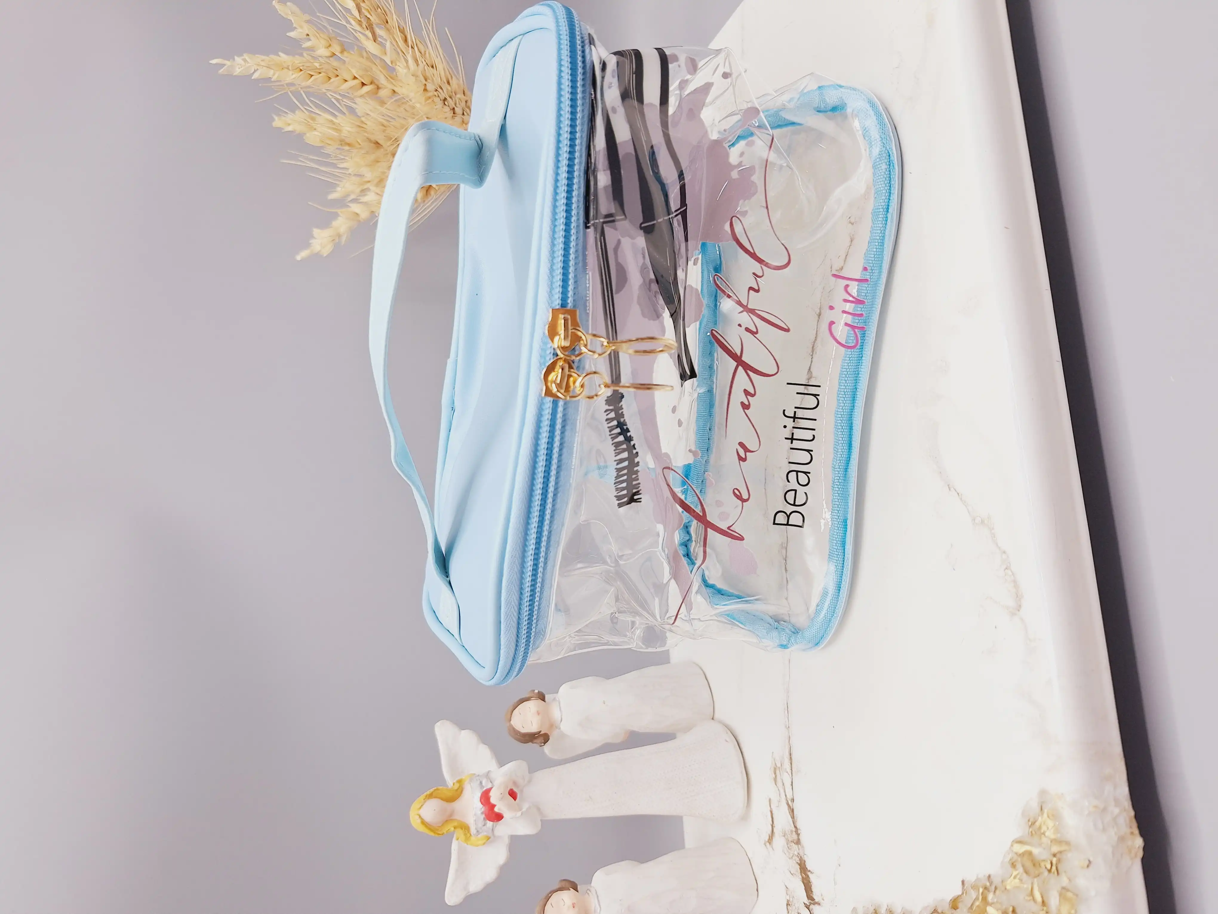 کیف آرایشی پرطرفدار فانتری فوق العاده با کیفیت