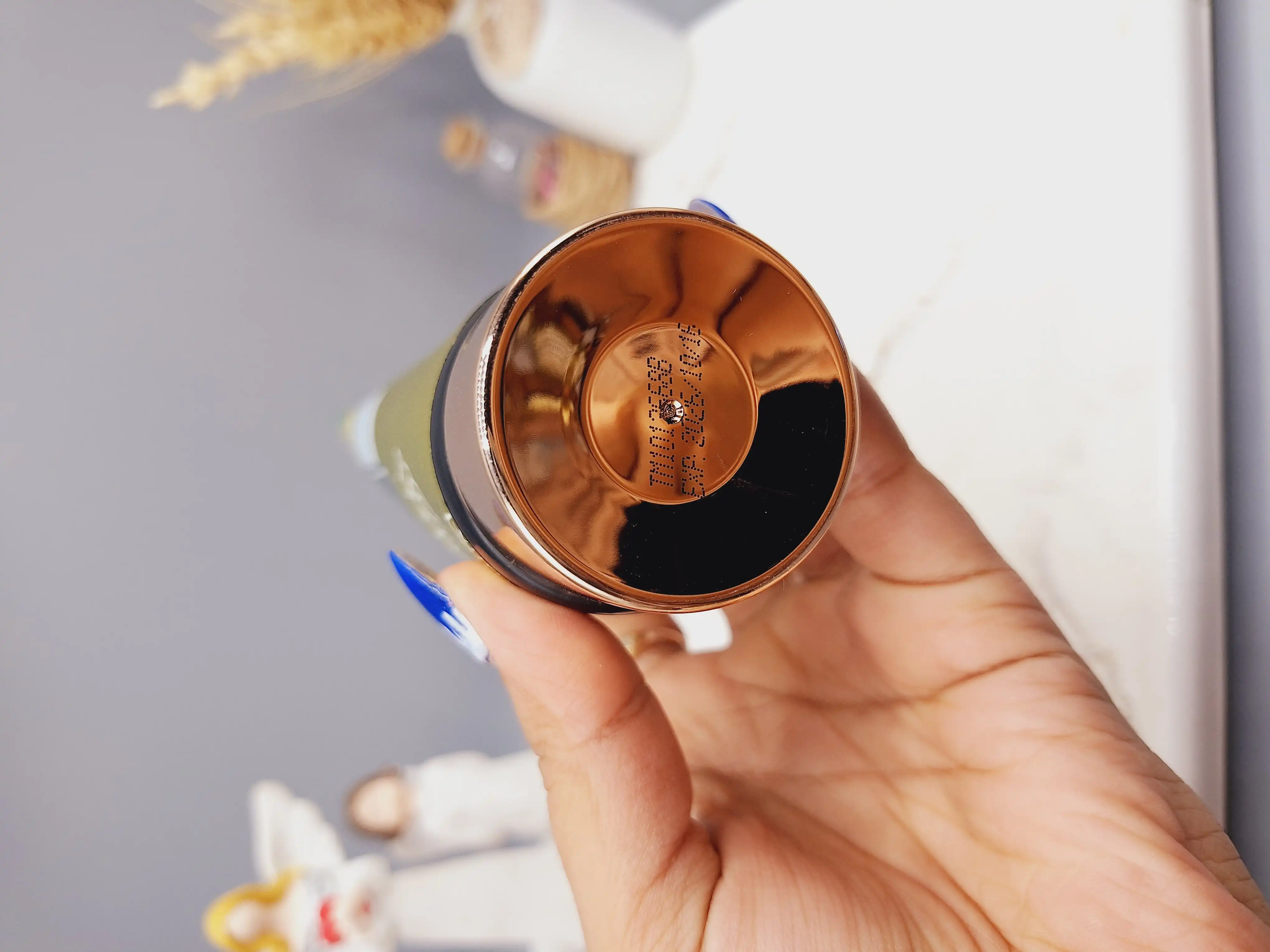 لوسیون بدن XQM حاوی ترکیبات مرطوب کننده و نرم کننده کد 0353