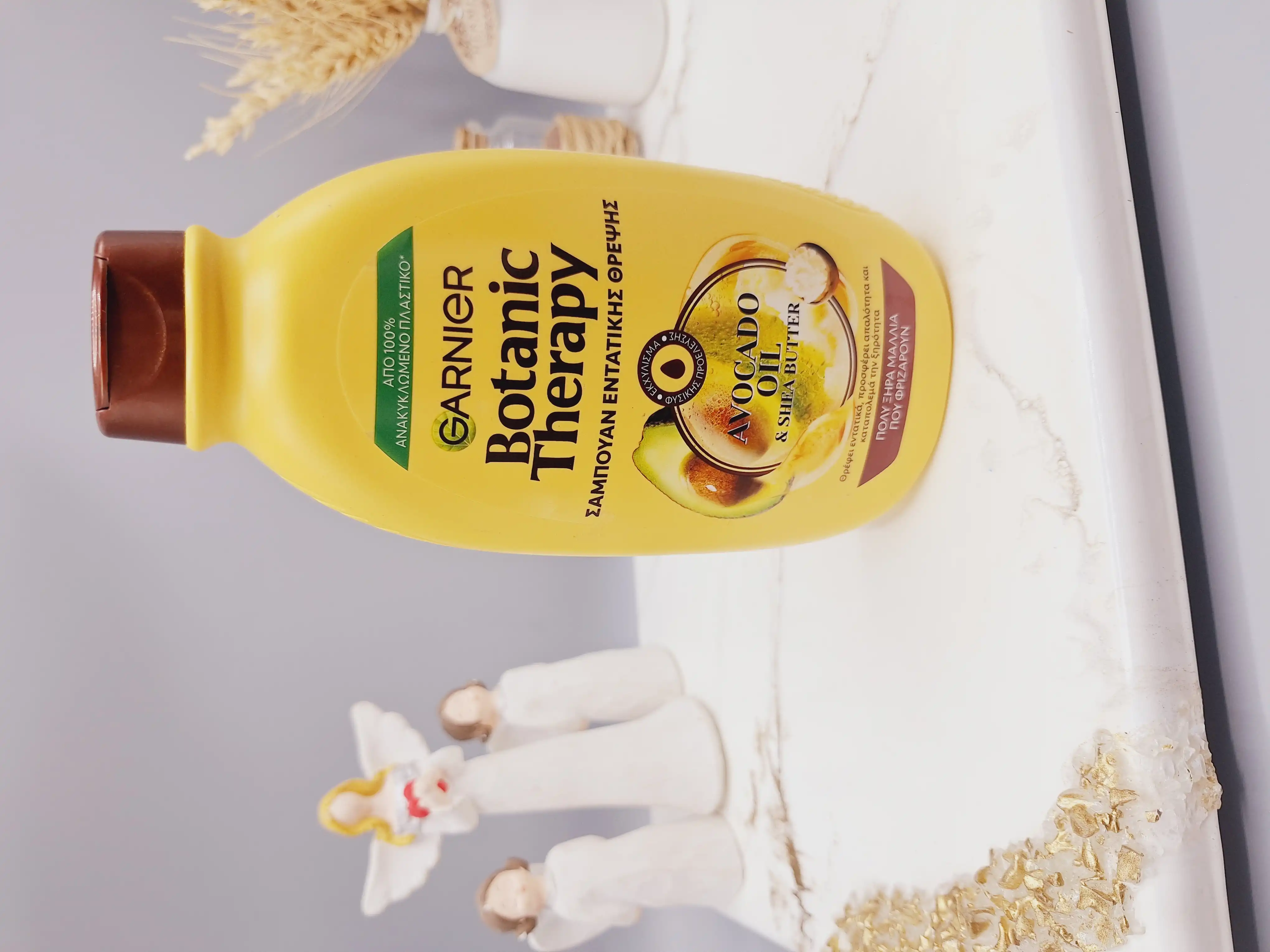 شامپو مغذی فشرده روغن آووکادو و کره شی گیاهی و درمانی برند گارنیر اصلی  حجم 400 میل کد 0590