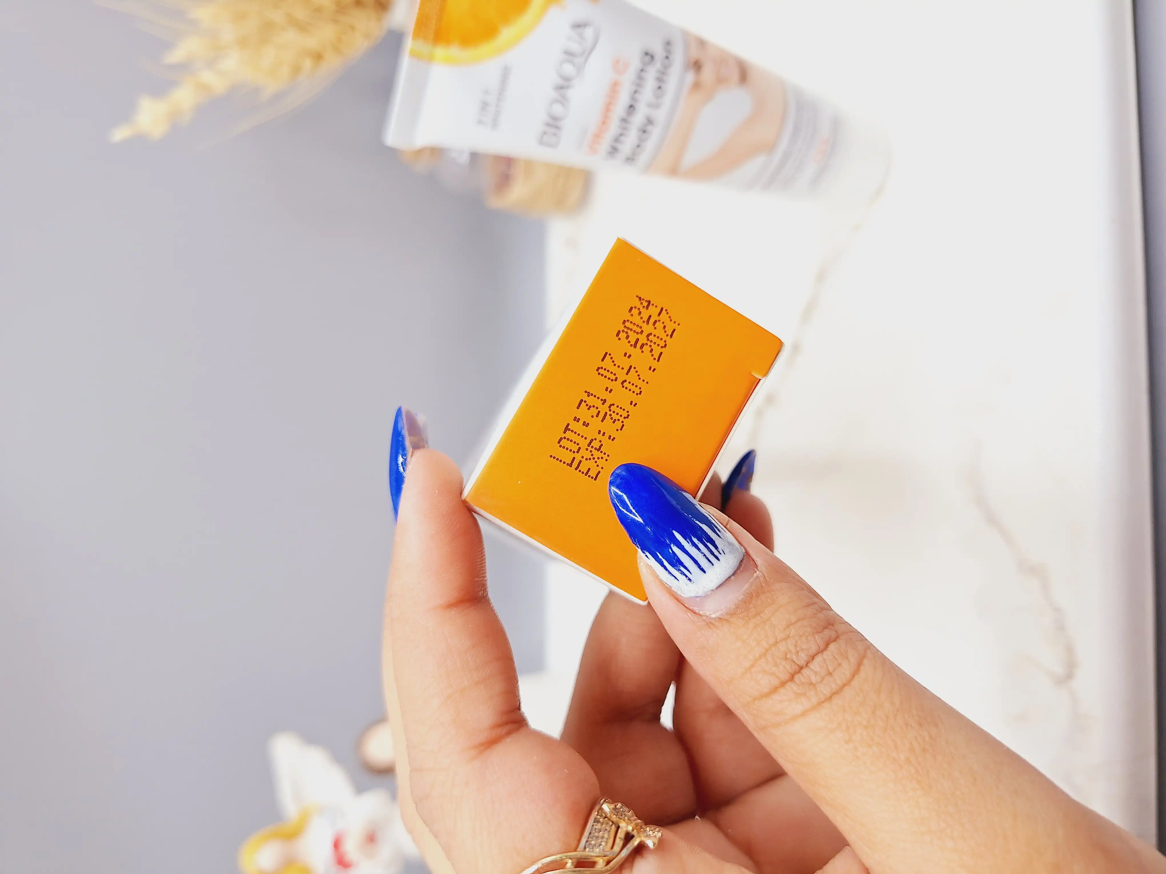 کرم روشن کننده نقاط حساس ویتامین سی بیواکوا (درمان تیرگی کل بدن) کد 13910