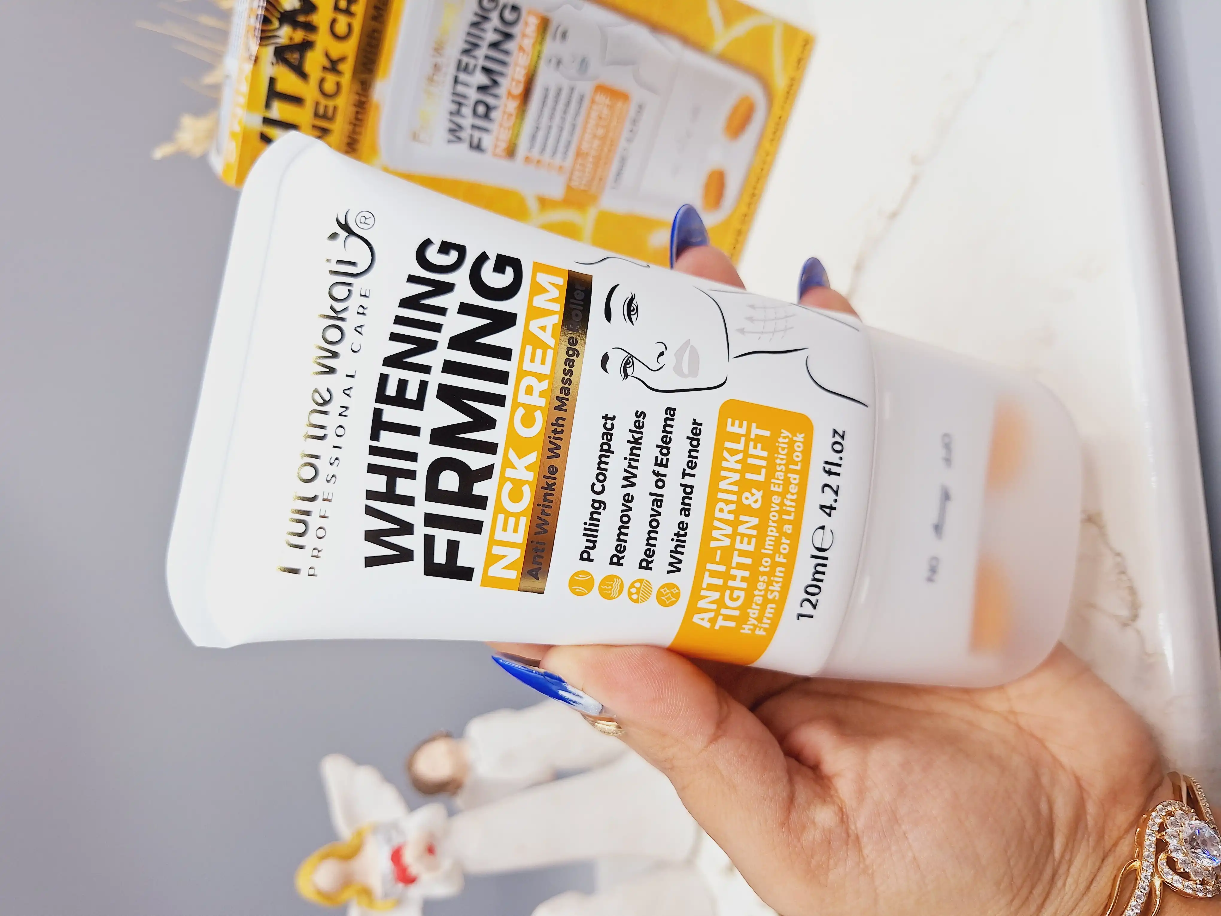 کرم رفع غبغب ماساژور دار مخصوص گردن و صورت وکالی wokali حجم 120 میل اصلی کد HA-3069