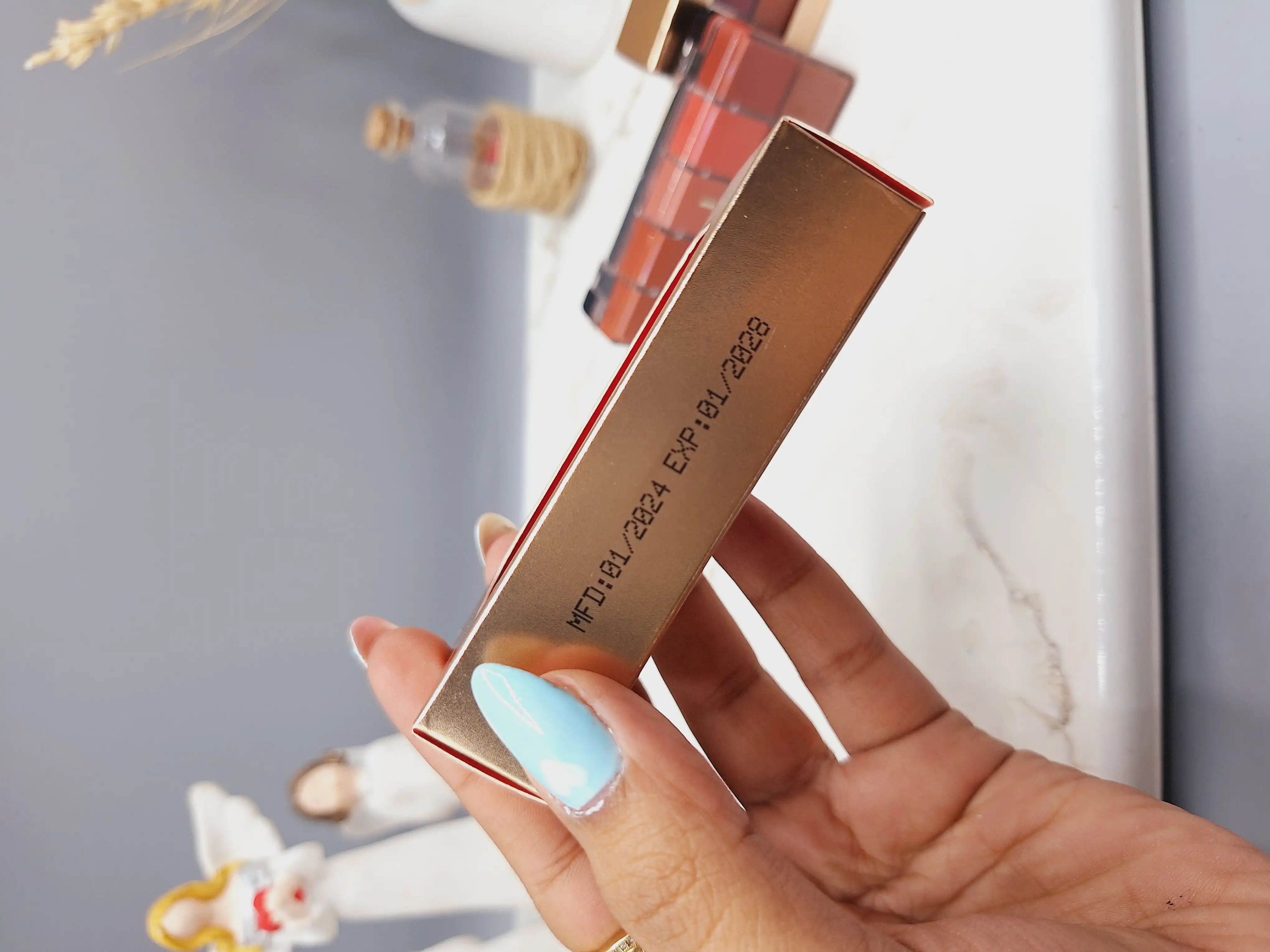 پالت رژ جامد 10 تایی برند JOUCCC کارتن طلایی مدل جدید کد 6031