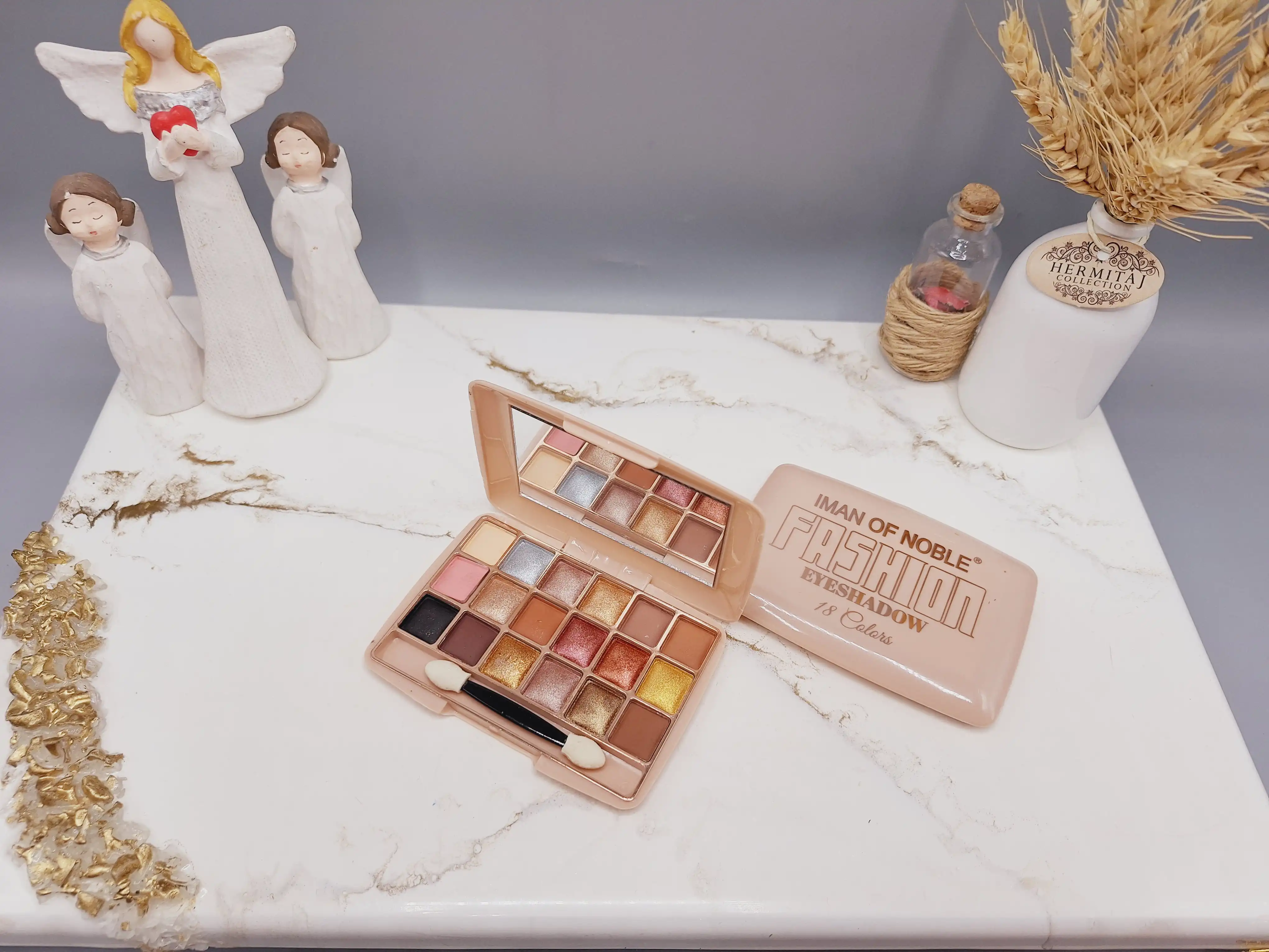 پالت سایه چشم 18 رنگ برند IMAN OF NOBLE کد 6672C (رنگ کرم)